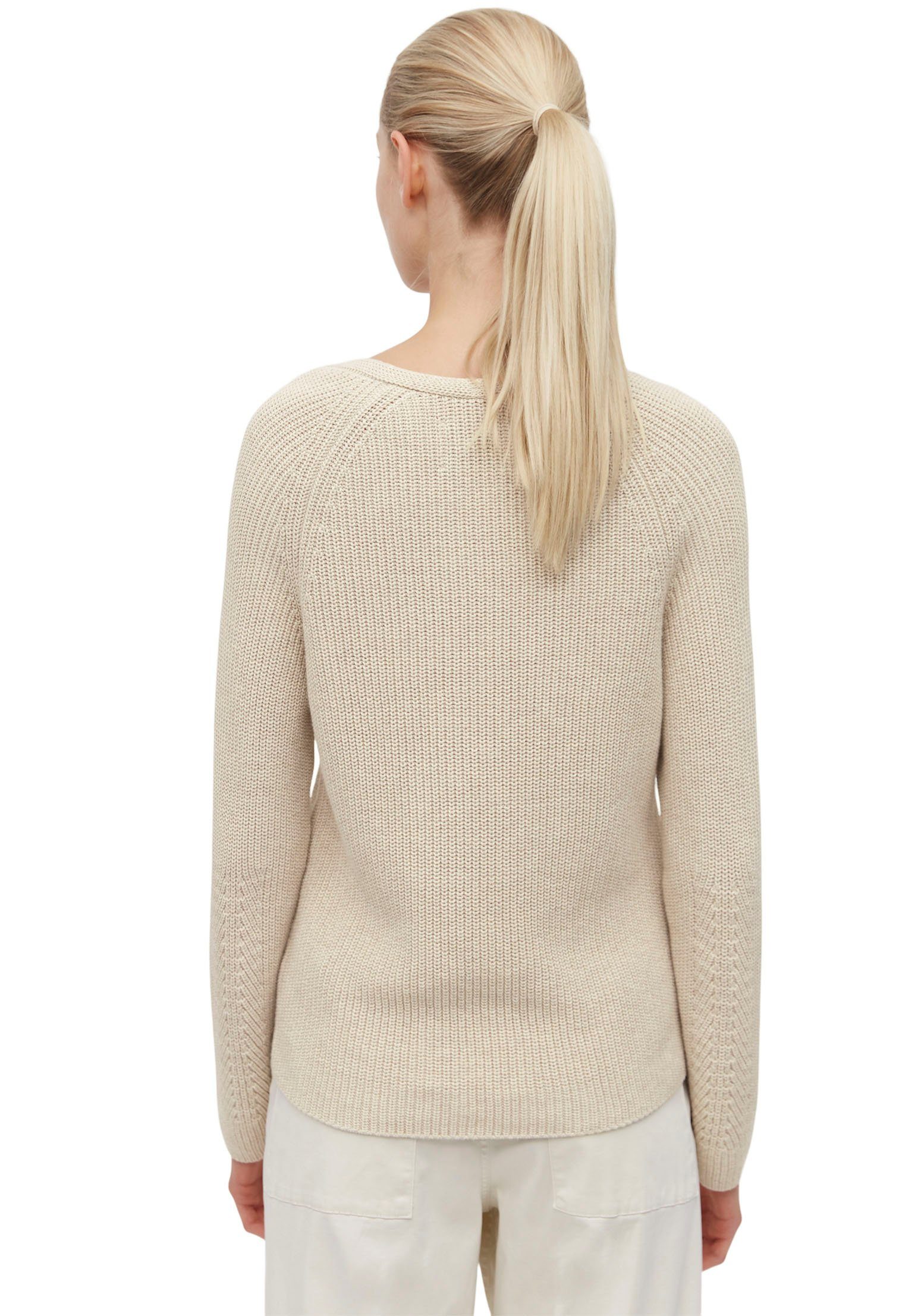 Marc O'Polo Strickpullover Strickmuster dekorativem mit am V-Neck und beige Ärmel