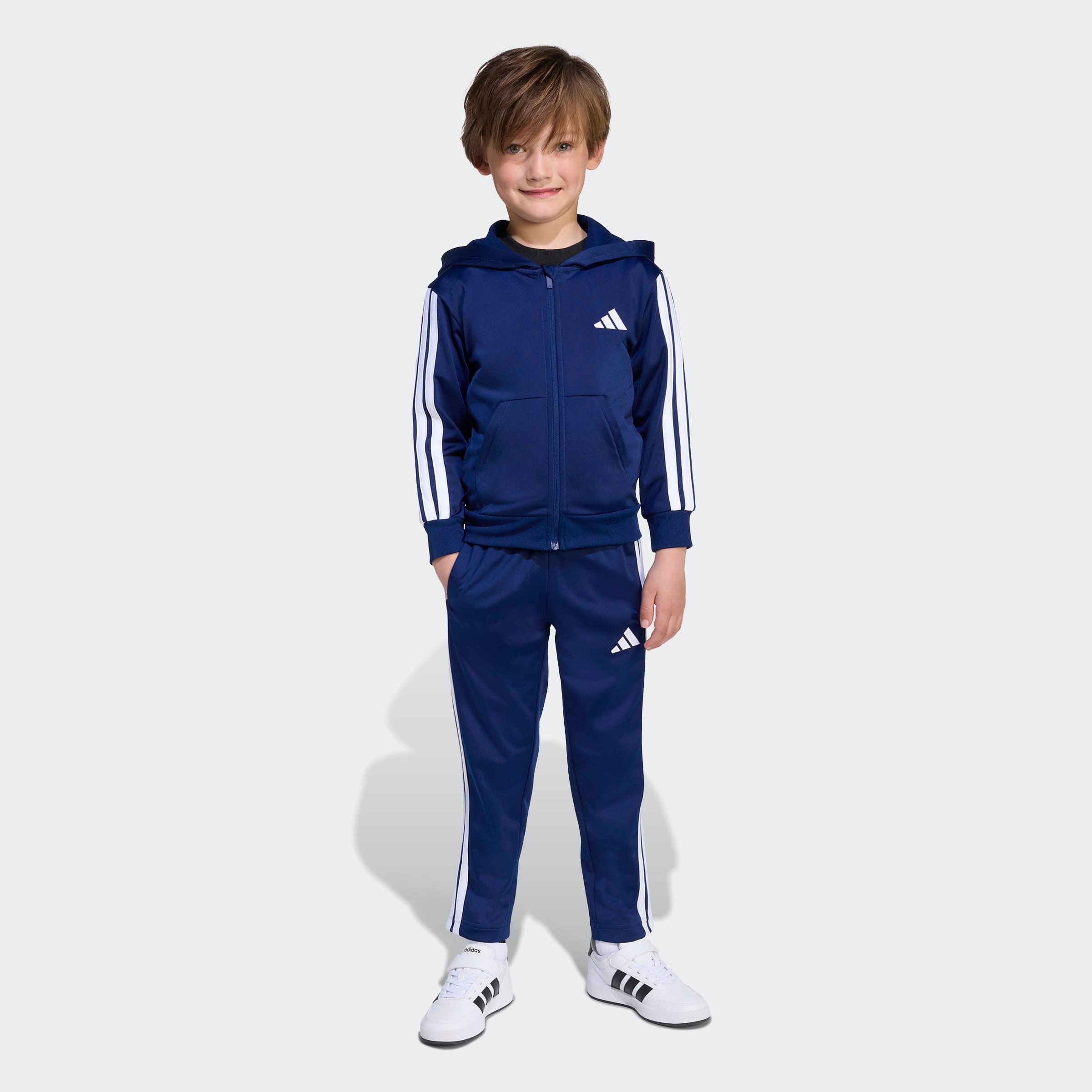 adidas Sportswear Trainingsanzug ESSENTIALS KIDS (2-tlg), mit 3-Streifen, aus weichem Trikotstoff, mit CLIMACOOL Technologie