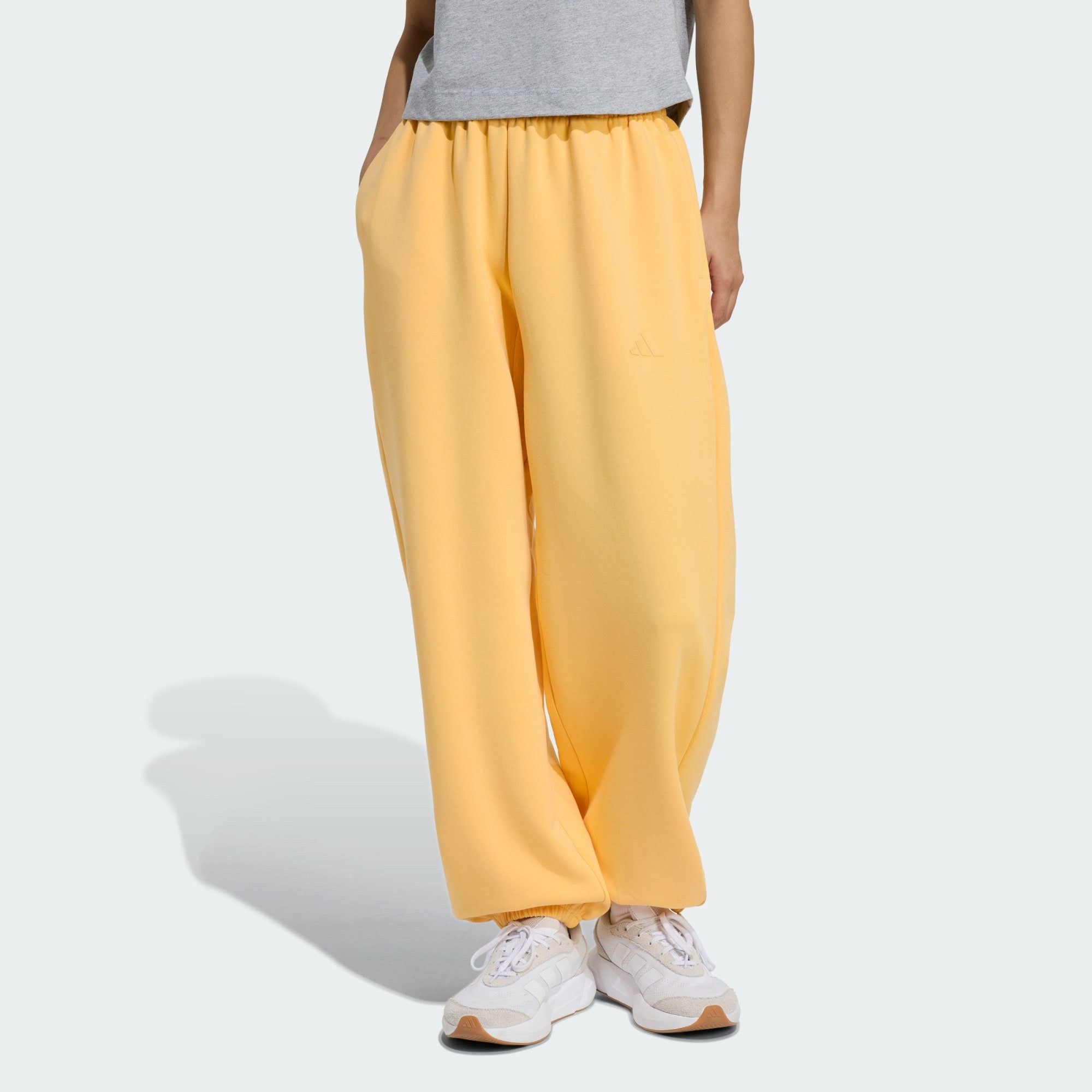 adidas Sportswear Jogginghose SOFT LUX HOSE, LOCKER GESCHNITTEN (1-tlg). € 75,00