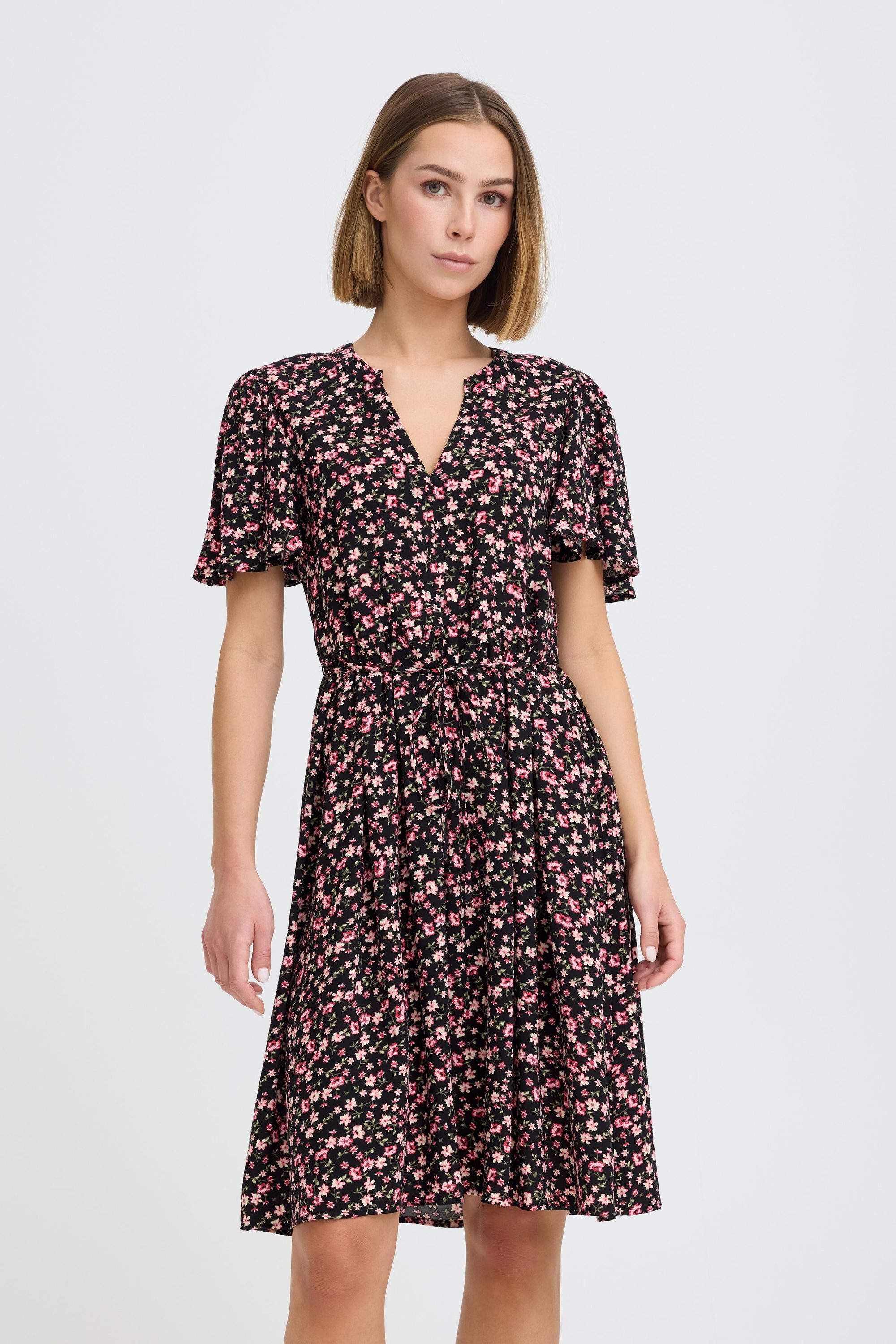 OXMO Minikleid OXNilla Leichtes Minikleid mit kurzen Ärmeln