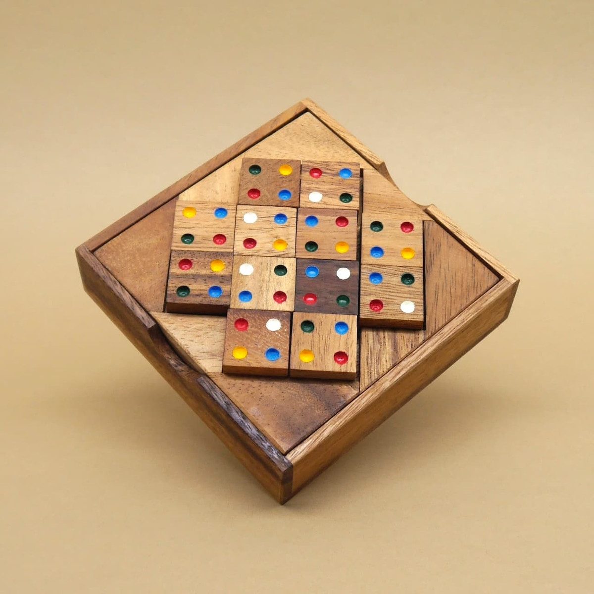 ROMBOL Denkspiele Spiel COLOUR MATCH - anspruchsvolles Farbpuzzle, Denkspiel, Holzpuzzle