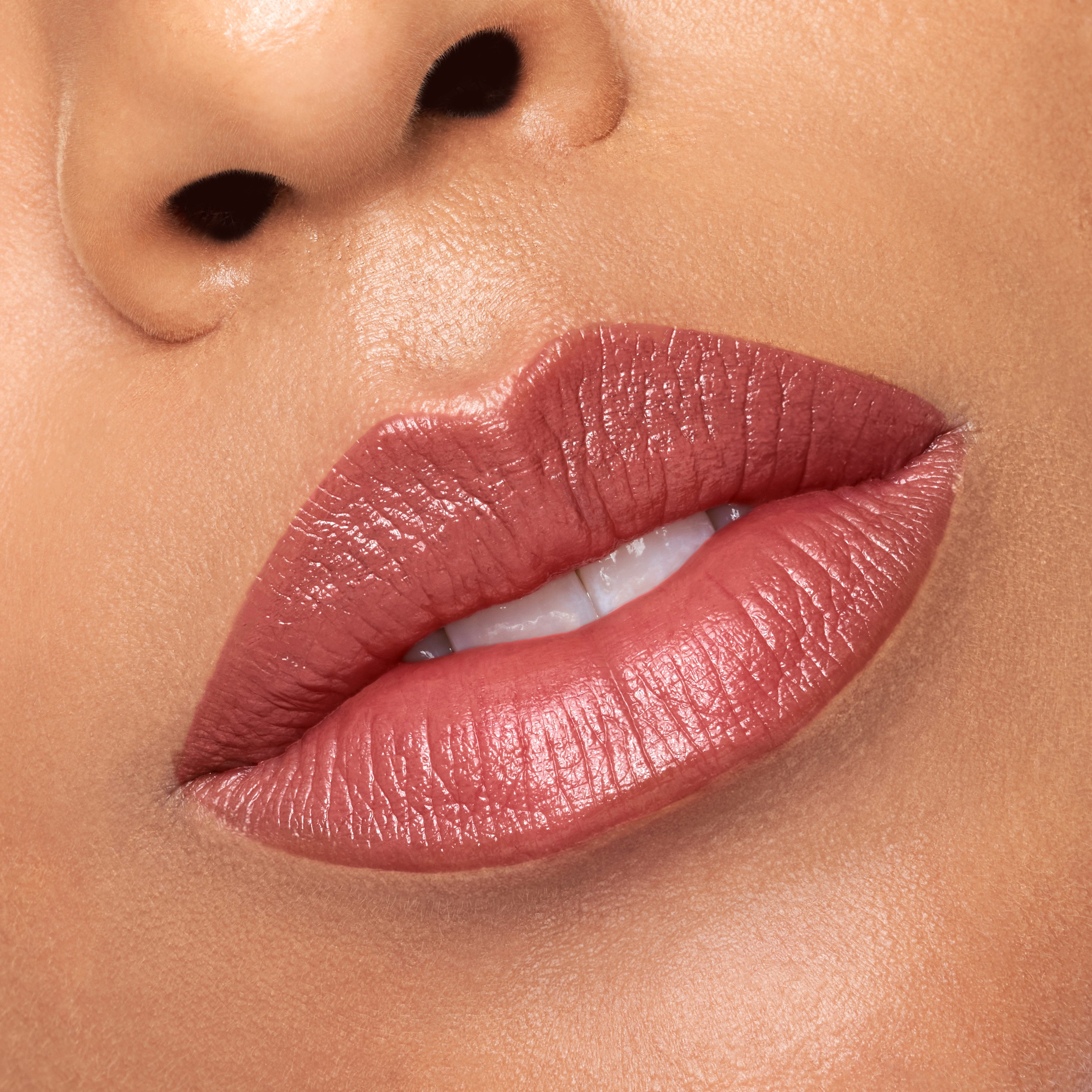 L'ORÉAL PARIS Lippenstift COLOR RICHE SATIN, mit Bienenwachs und Argan-Öl spendet bis zu 12H lang Feuchtigkeit