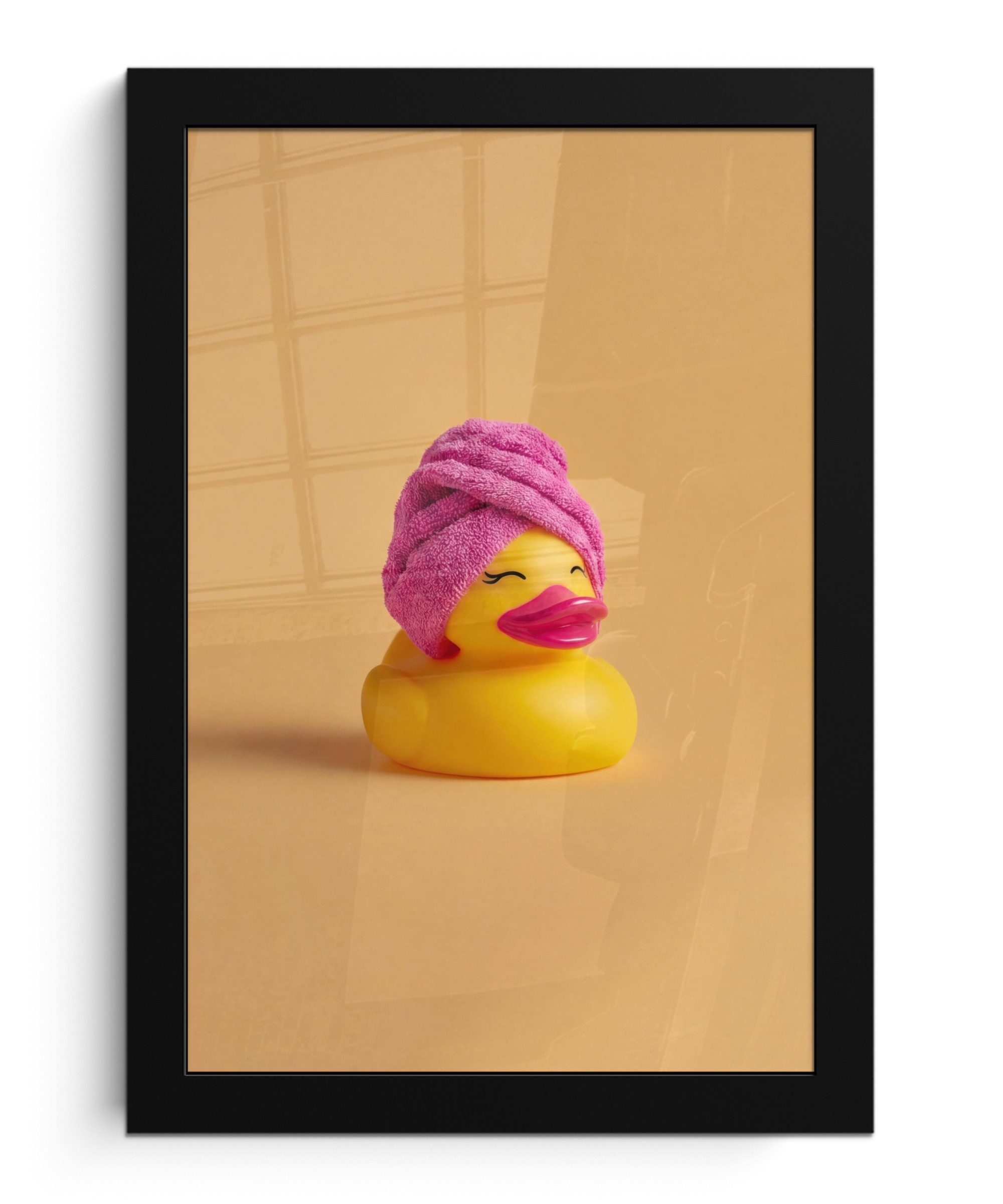 MuchoWow Poster Gummi-Ente - Handtuch - Farbenfroh, (1 St), Bilderrahmen, Zimmer Deko, Bild für Wohnzimmer, 20x30 cm