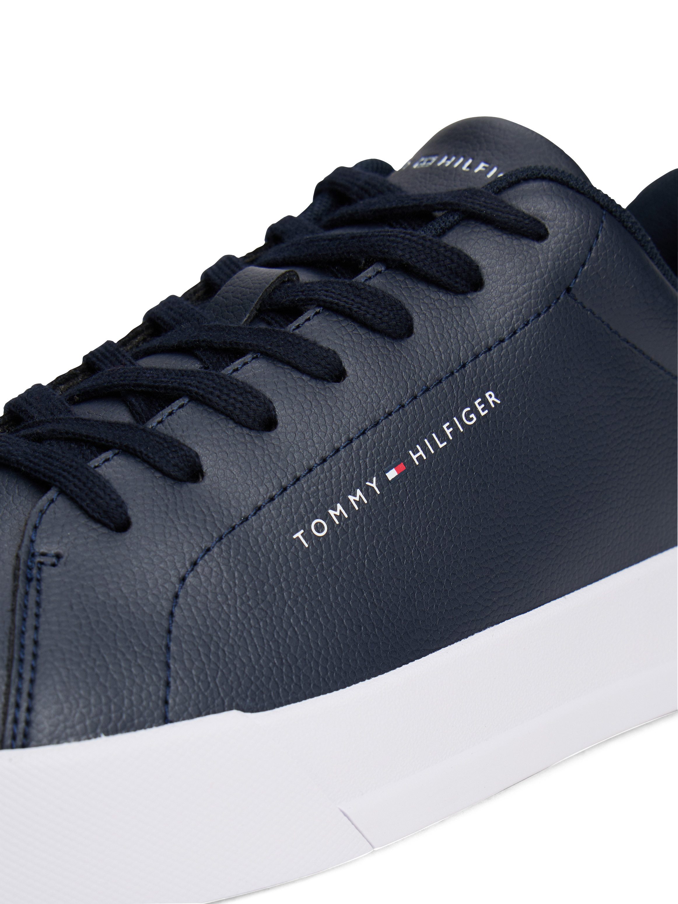 Tommy Hilfiger TH COURT LTH DETAIL ESS Sneaker, Freizeitschuh, Halbschuh, Schnürschuh mit seitlichem Logoschriftzug