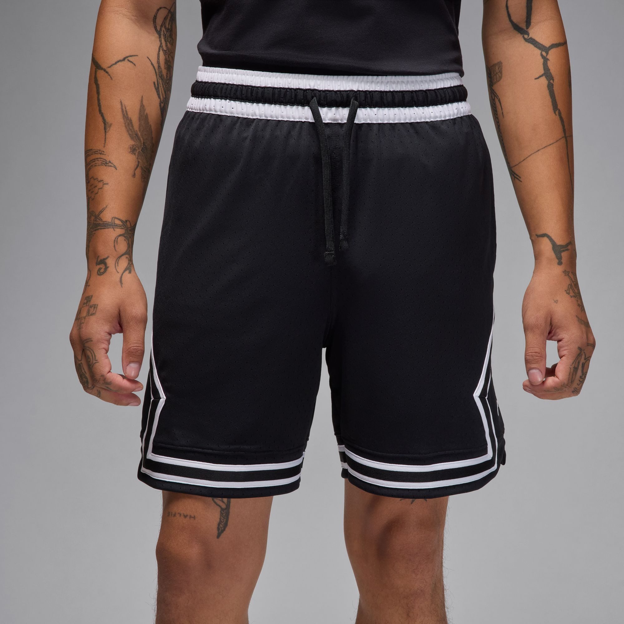Jordan Trainingsshorts Jordan Sport Men's Dri-FIT Mesh Diamond Shorts mit Kordelzug im Bund, aus Polyester