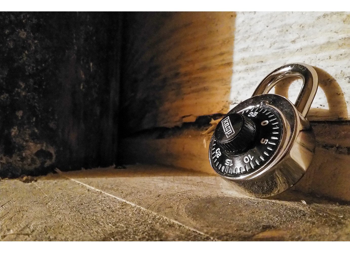 Jochen Schweizer Erlebnisgutschein Escape Room Bergwerk Edition für bis zu 5 Personen