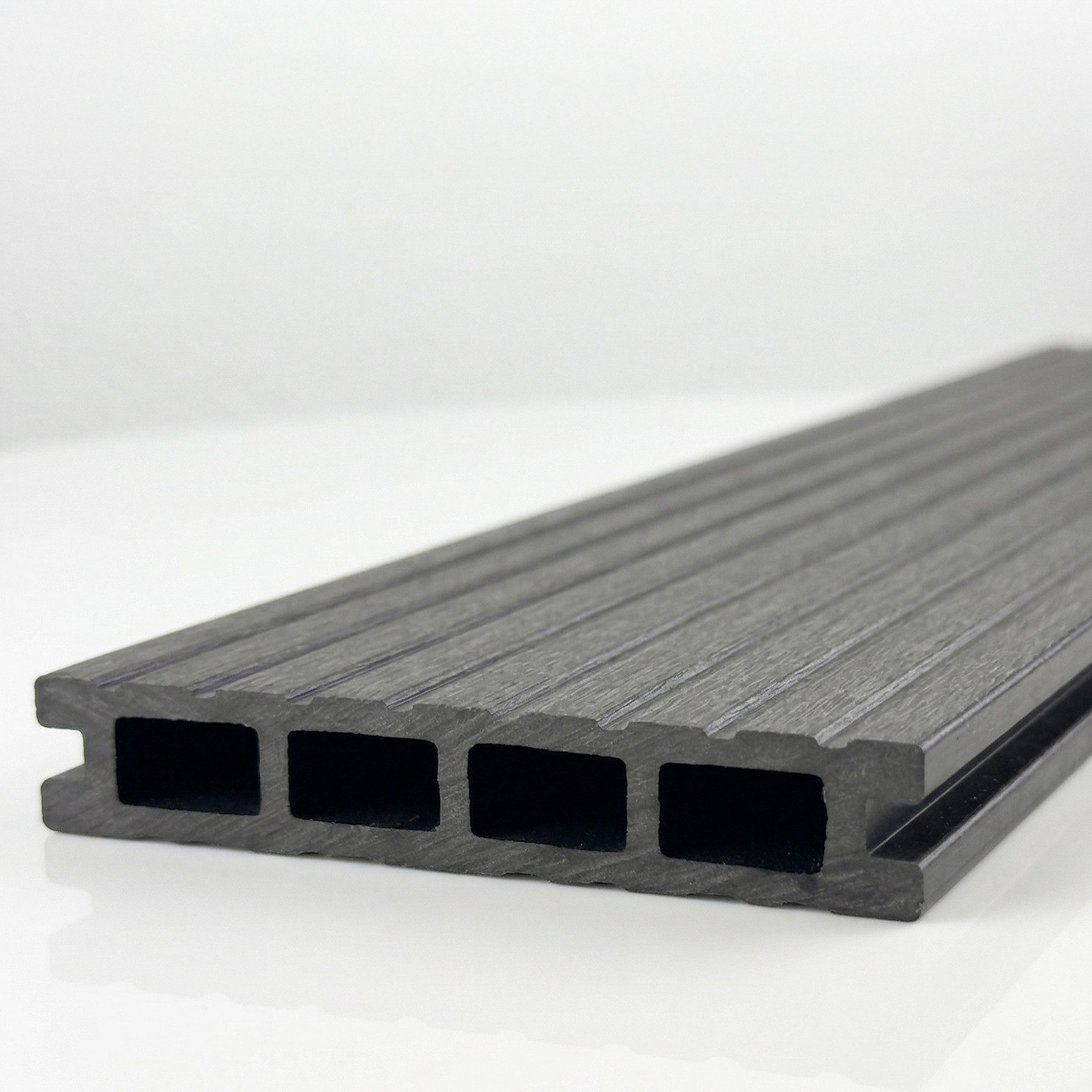 Woodstore24 Terrassendielen WoodoRhodos WPC Diele für Terrasse und Balkon mit Clipsystem, (Bodenbelag Komplettset mit Unterkonstruktion, Clip-Befestigung, 2,4m L x 12cm B x 2cm Stärke, in grau, anthrazit oder braun), Holzoptik, Klicksystem, Außenbereich, Gastronomie geeignet, wetterfest