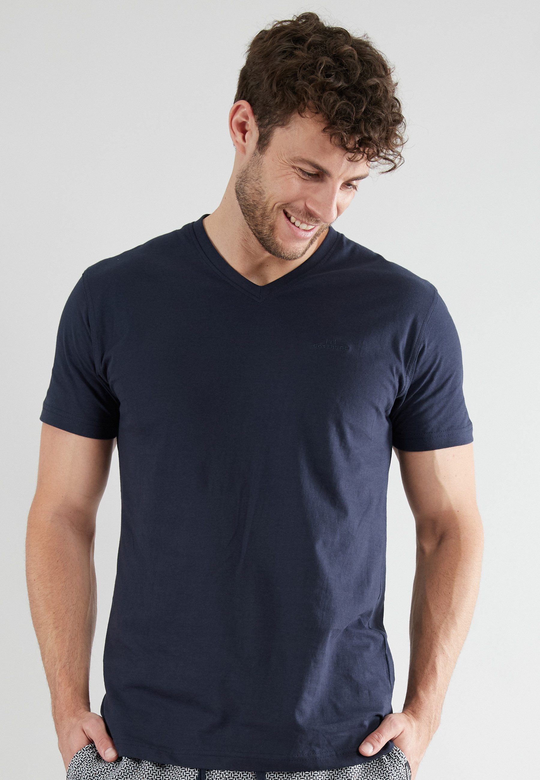 GÖTZBURG Pyjamaoberteil New York V-Ausschnitt, Kurzarm, hautfreundlich, bequem, locker, Baumwolle