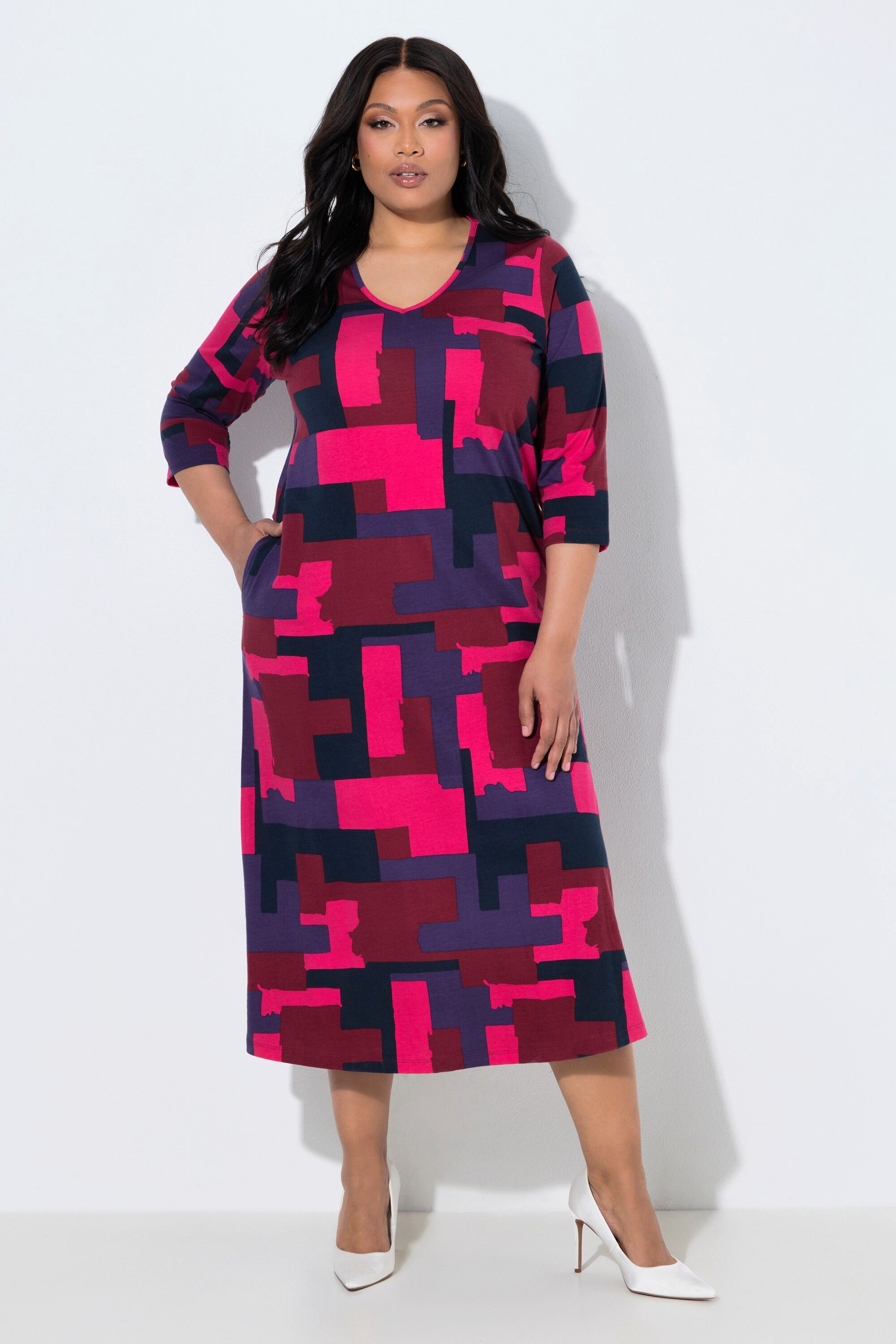 Ulla Popken Maxikleid Maxikleid grafischer Druck V-Ausschnitt 3/4-Arm