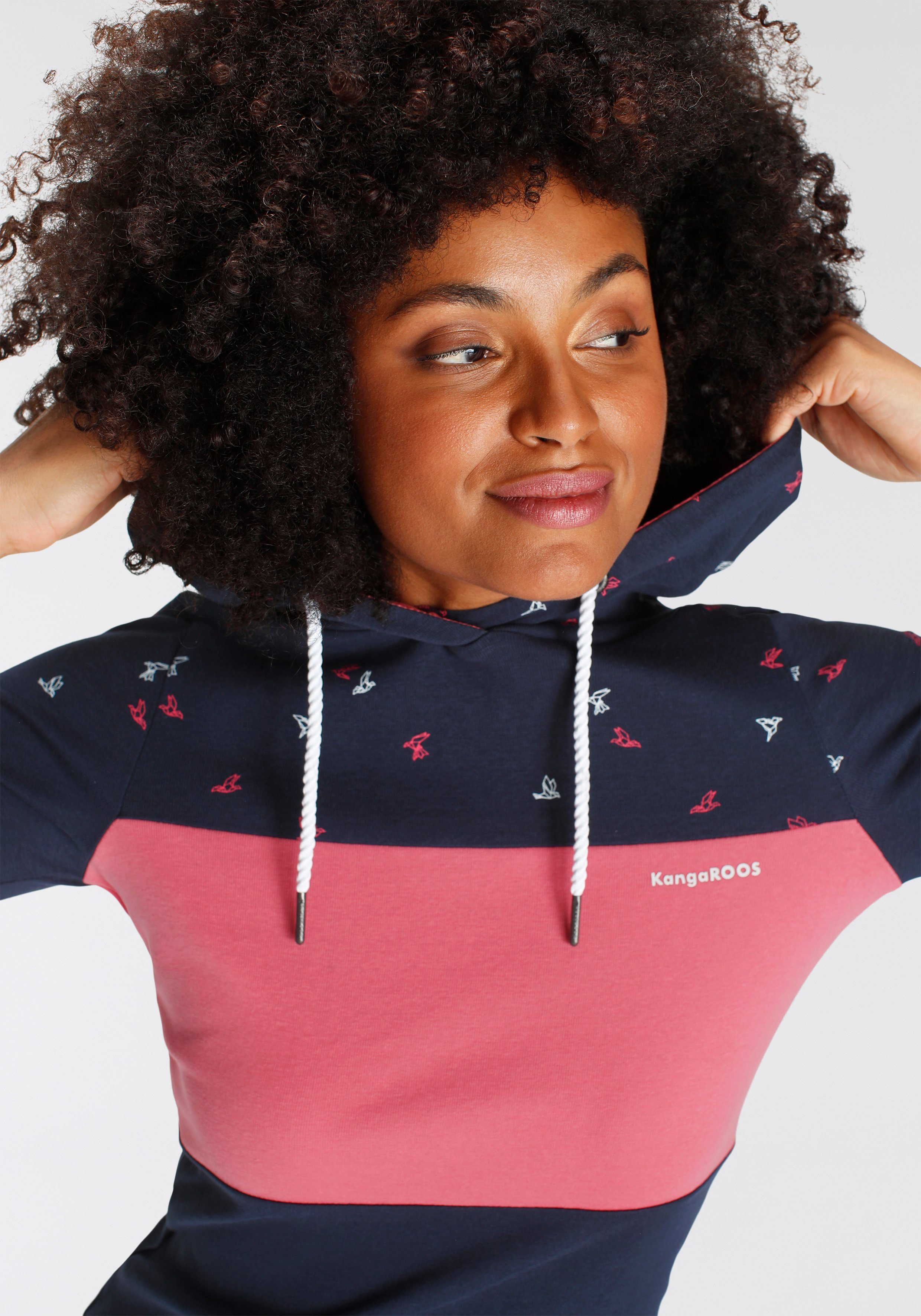 KangaROOS Kapuzenshirt Langarm, hüftbedeckender Schnitt, Colourblocking-Optik