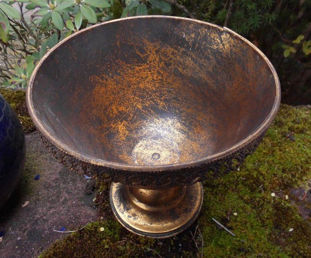 Deko-Impression Pflanzschale Verzierter Übertopf Amphore Pflanztopf Vase Schale Eisen Gold-Antik (1 St)
