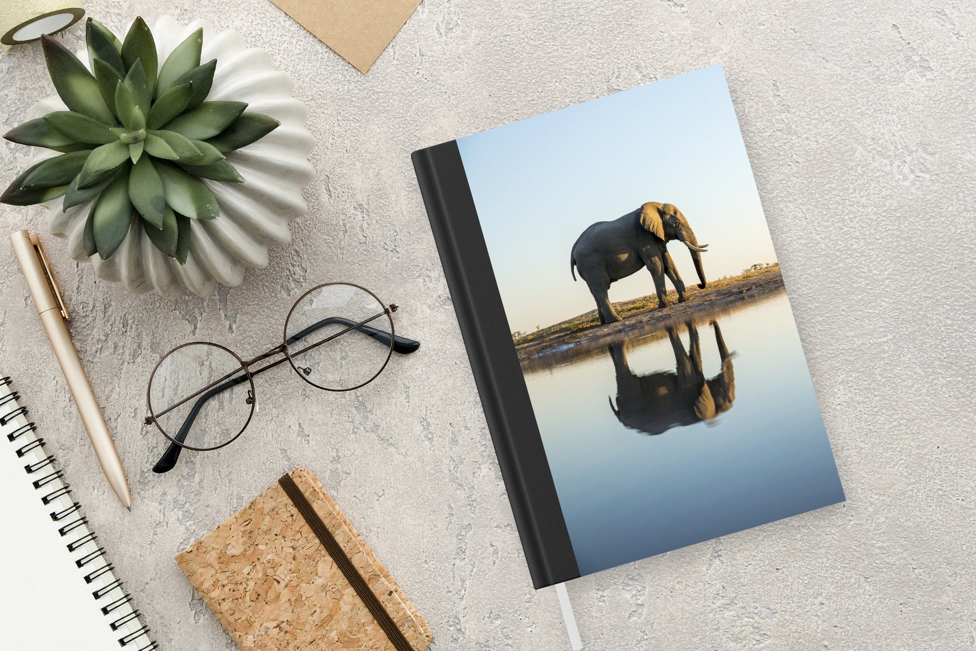 Seiten, Merkzettel, - Bäume Elefant Notizbuch - Tagebuch, 98 Natur, Haushaltsbuch Wasser MuchoWow Notizheft, - Journal, A5, - Tiere