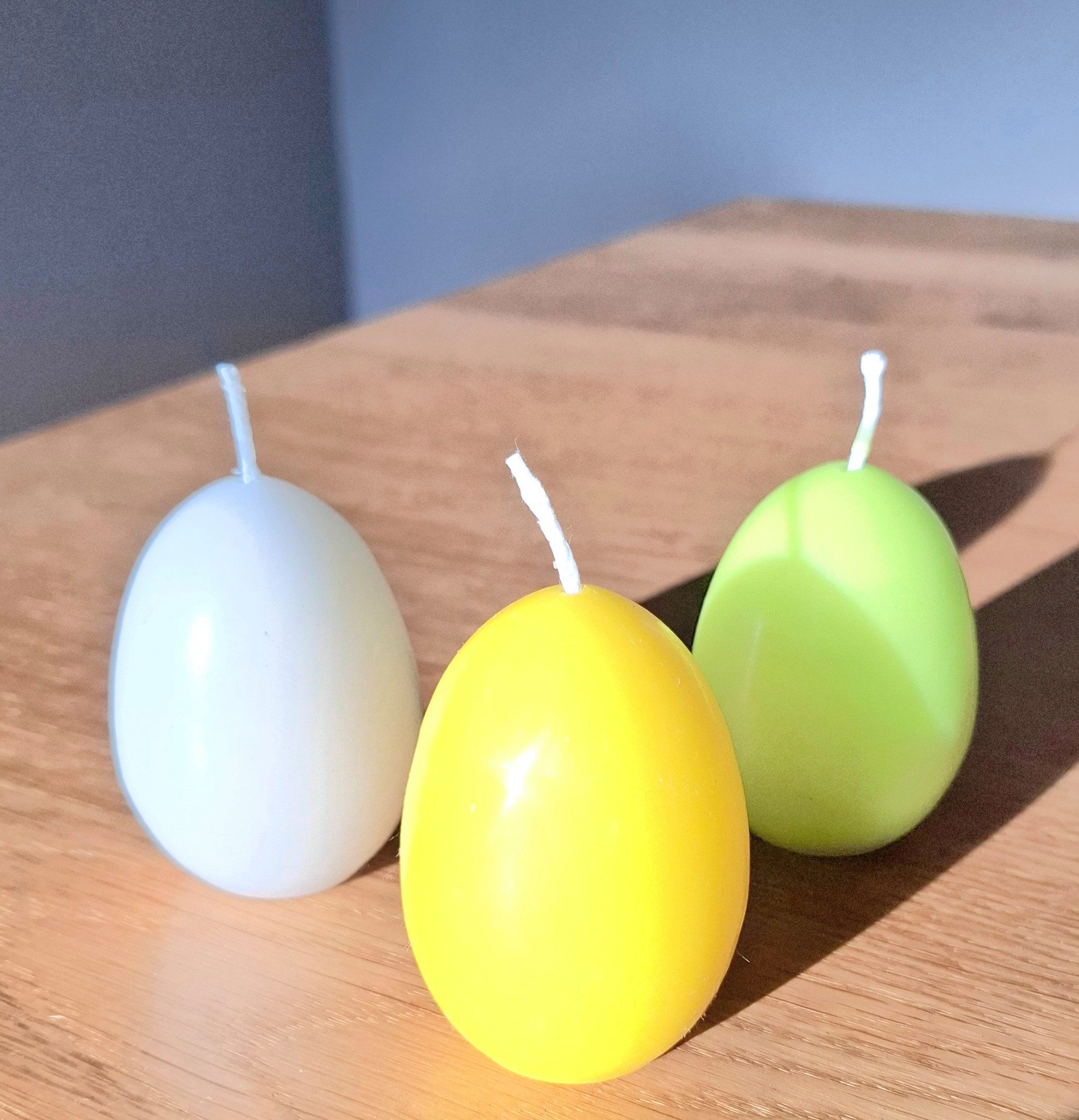 meytrade Formkerze Eikerzen im Set, Osterdeko für den Tisch, Osterkranz im Frühling (3-tlg), Qualitätskerzen mit langer Brenndauer
