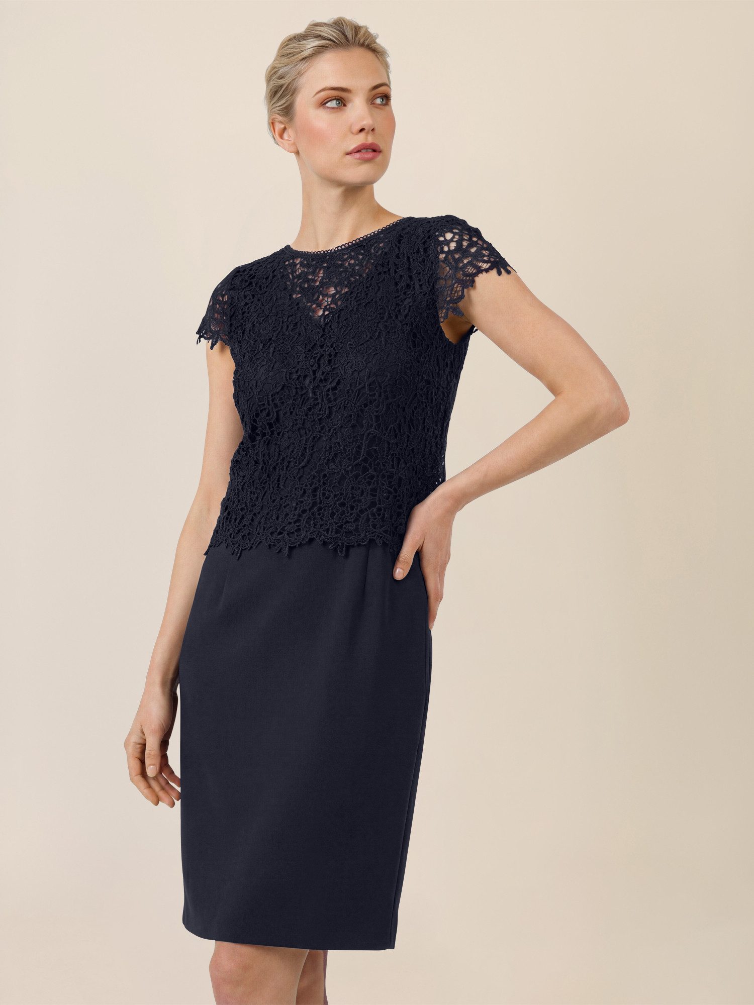 Apart Etuikleid mit Spitzenjäckchen günstig online kaufen