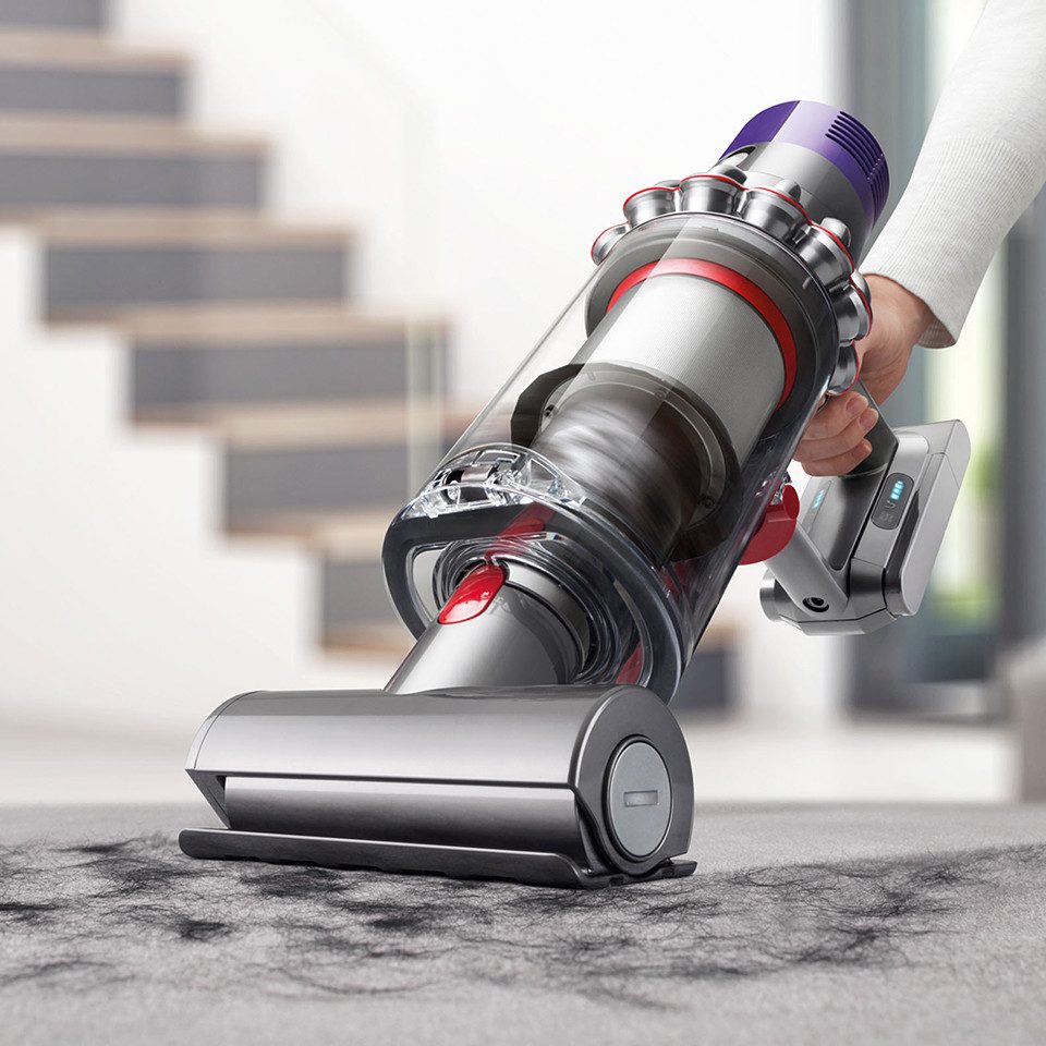 DYSON Akku-Hand-und Stielstaubsauger V10, 545 W, beutellos, Die Saugkraft eines kabelgebundenen Staubsaugers.
