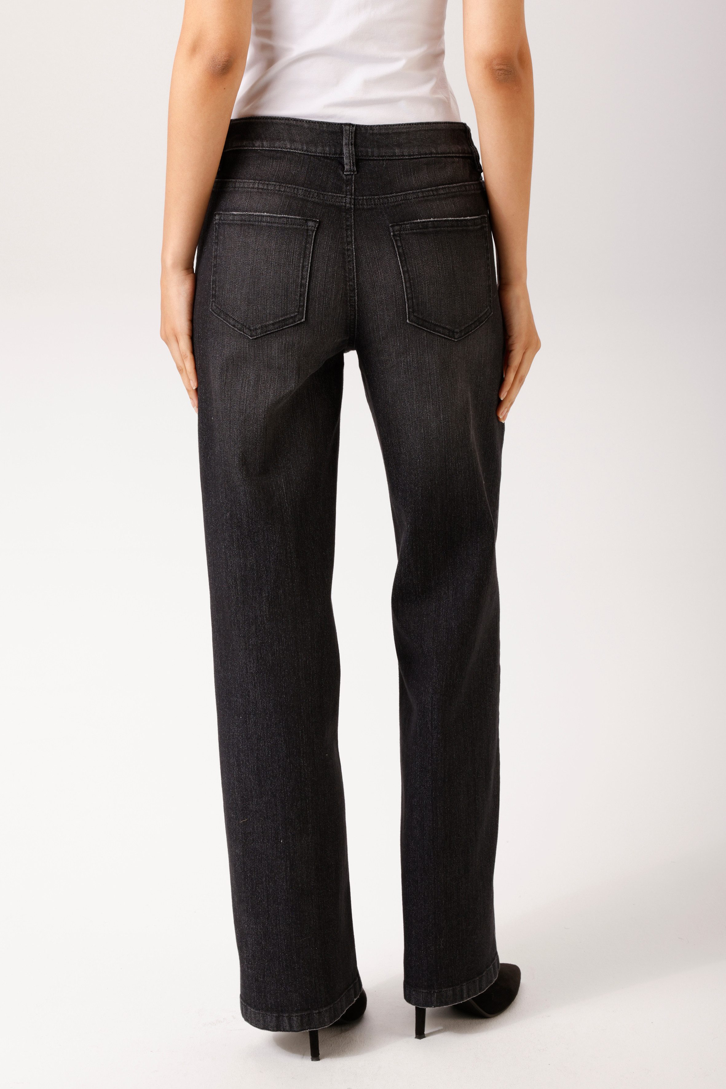 Aniston CASUAL Straight-Jeans mit trendig weitem Bein