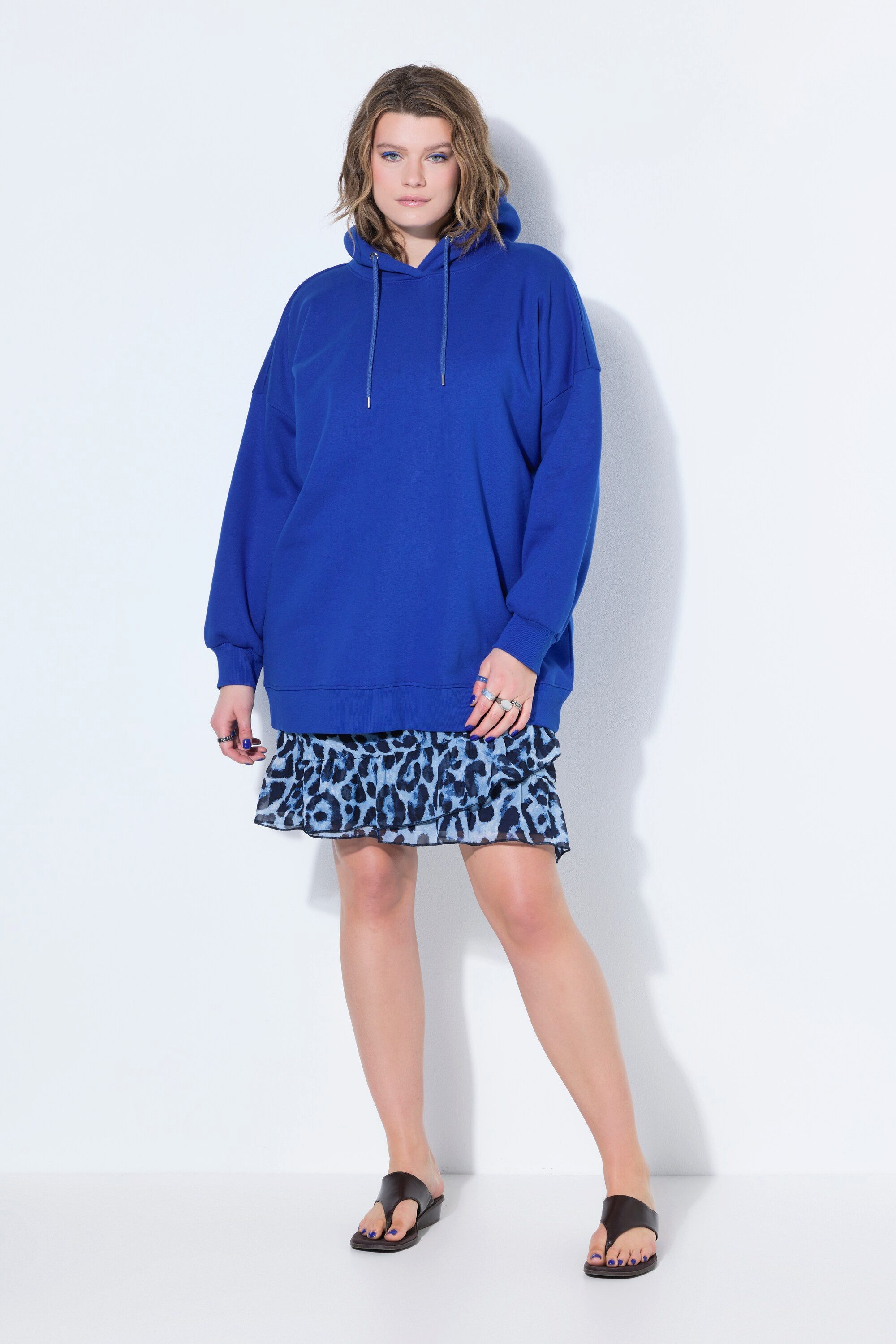 Studio Untold Sweatshirt Hoodie Oversize Shape Kapuze