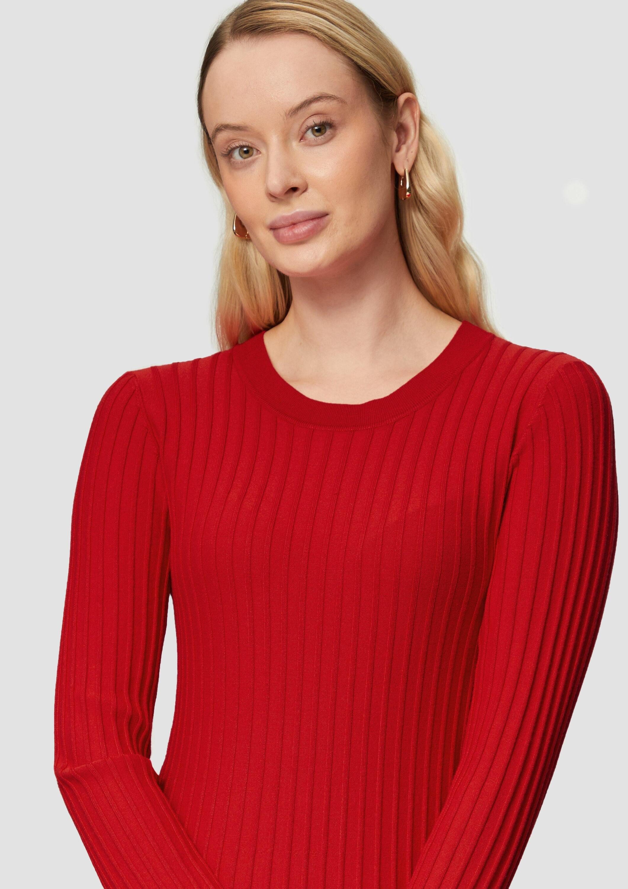 s.Oliver Minikleid Kleid Plissiertes Kleid im Slim Fit aus Viskosemix