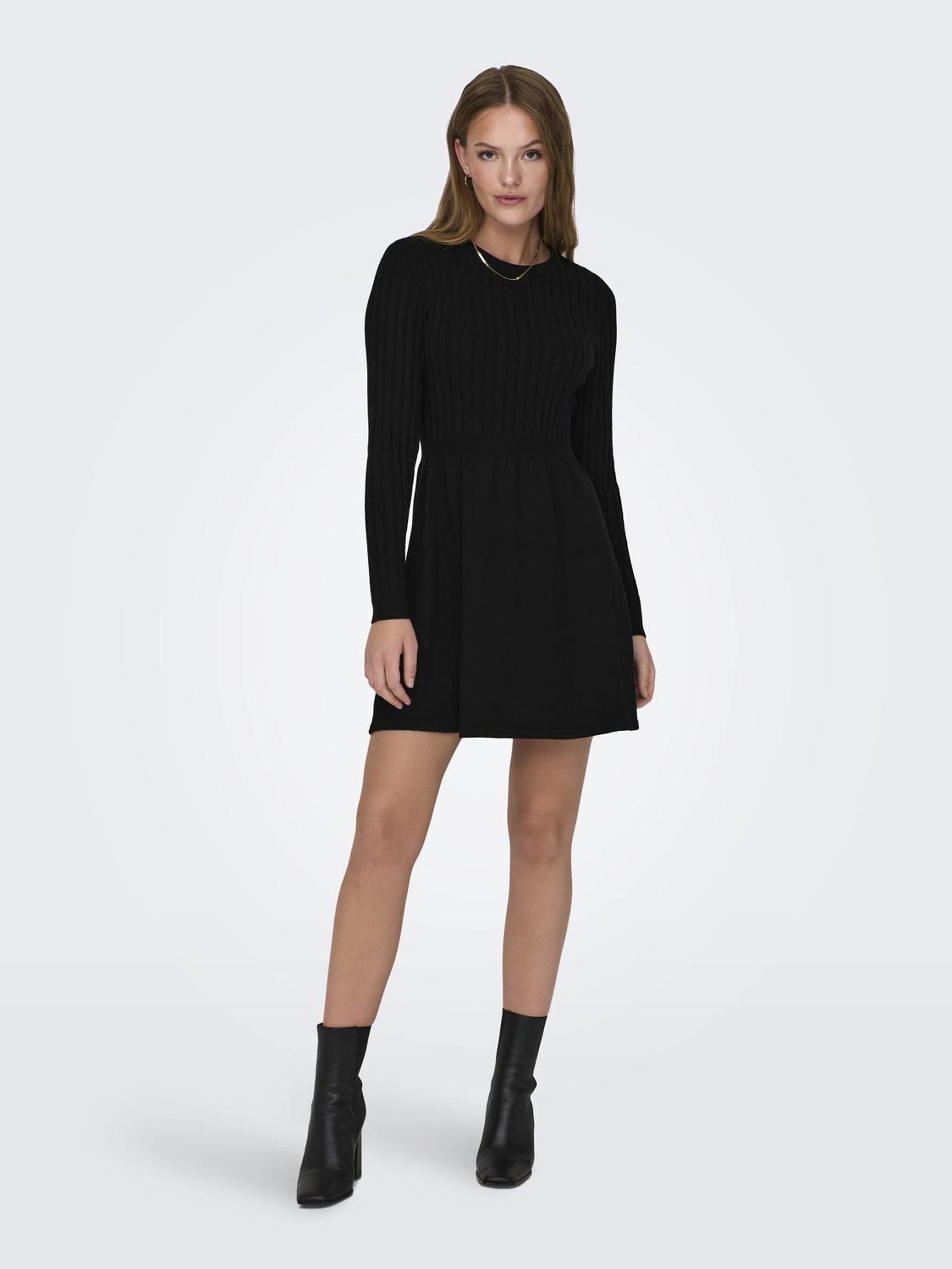 ONLY Strickkleid ONLFIA LS CABLE DRESS KNT Viskosemischung, regular fit