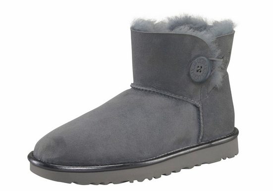 ugg bailey snowboot