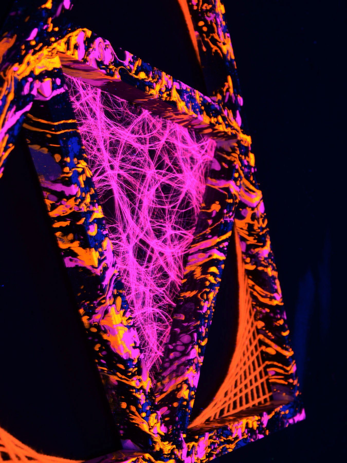 unter 65cm, PSYWORK Orange Triangle", Schwarzlicht Dekoobjekt Schwarzlicht "Dark UV-aktiv, Change StringArt Psy leuchtet Mind