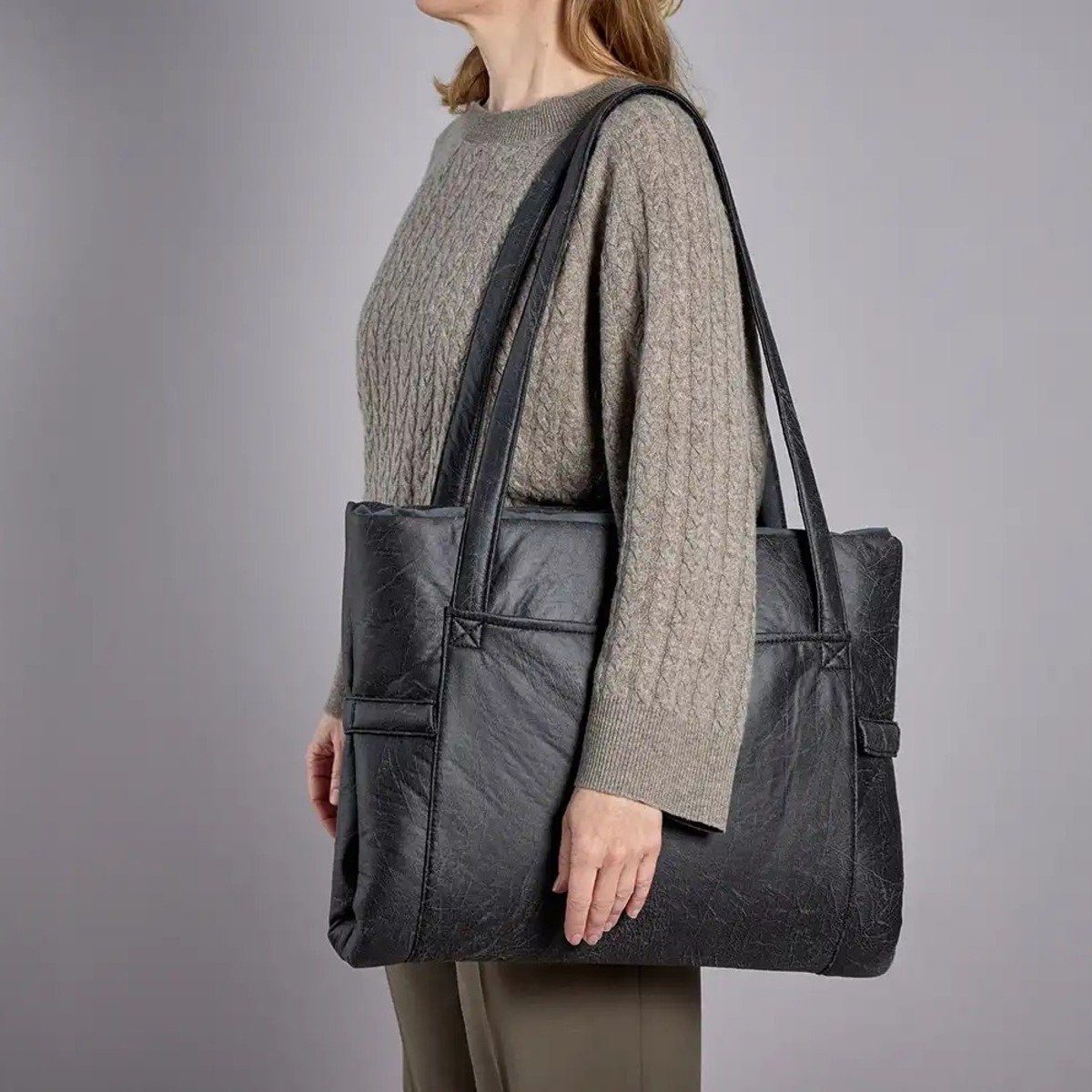 Wolters Tierkissen Vintage Reisebett in Taschenform grau