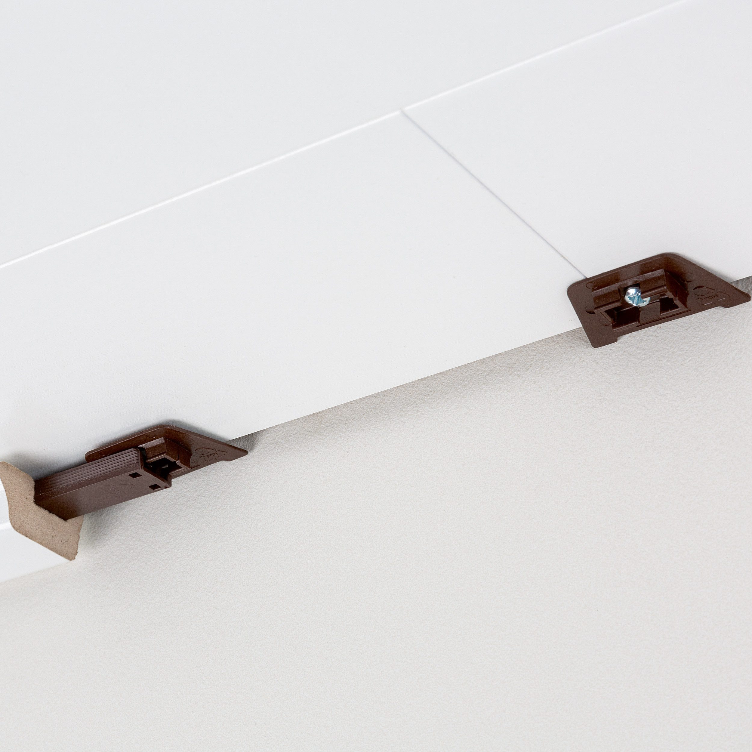 PARADOR Leisten-Befestigungsclips für Deckenabschlussleisten DAL 1, 2 und 3, (Ausreichend für eine Strecke von etwa 10 lfm, 1-St., Für eine besonders einfache und stabile Montage), Auf die Deckenleisten DAL 1, DAL 2 und DAL 3 abgestimmt