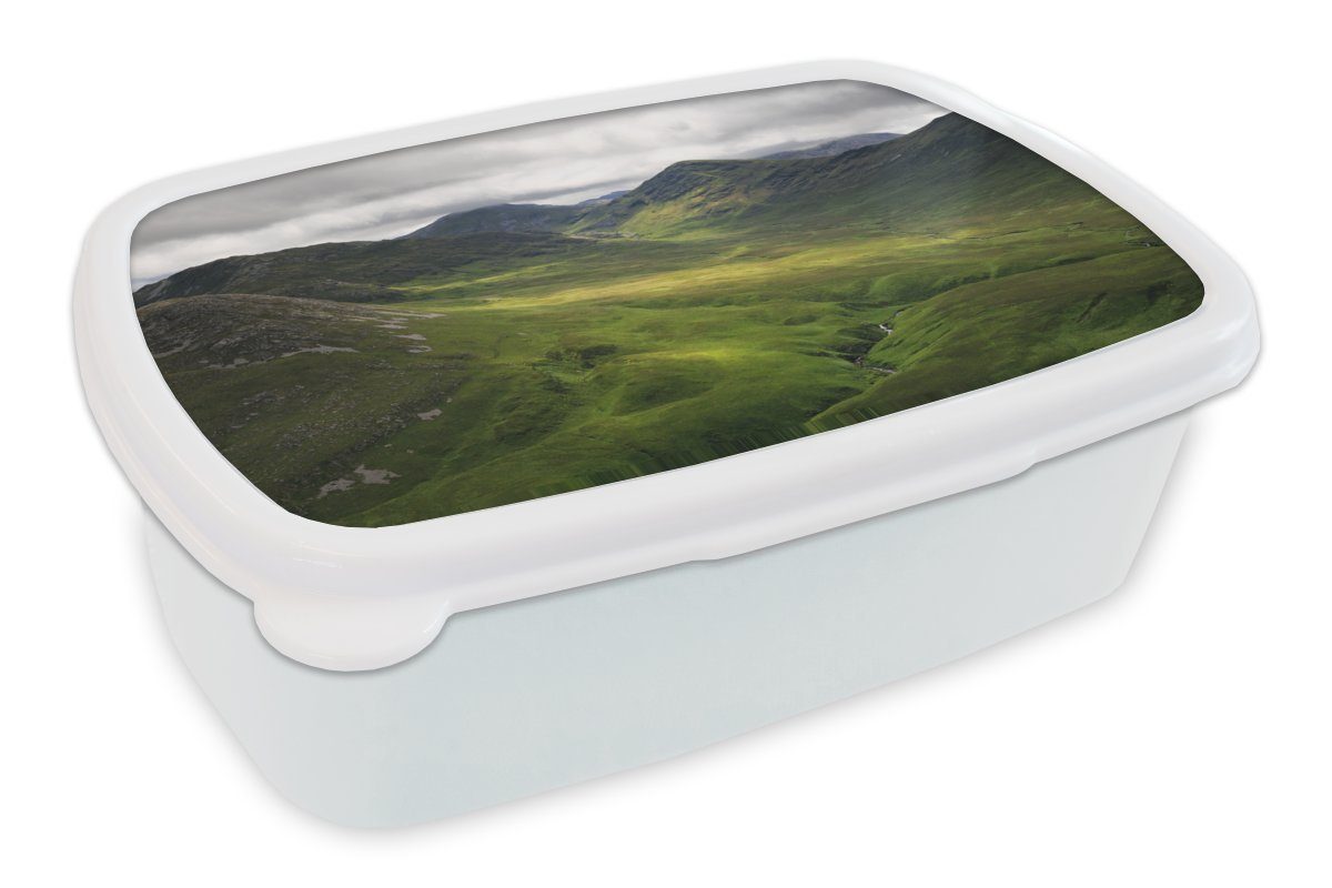 MuchoWow Lunchbox Blick auf die Zwölf-Pins-Berge, Kunststoff, (2-tlg), Brotbox für Kinder und Erwachsene, Brotdose, für Jungs und Mädchen weiß
