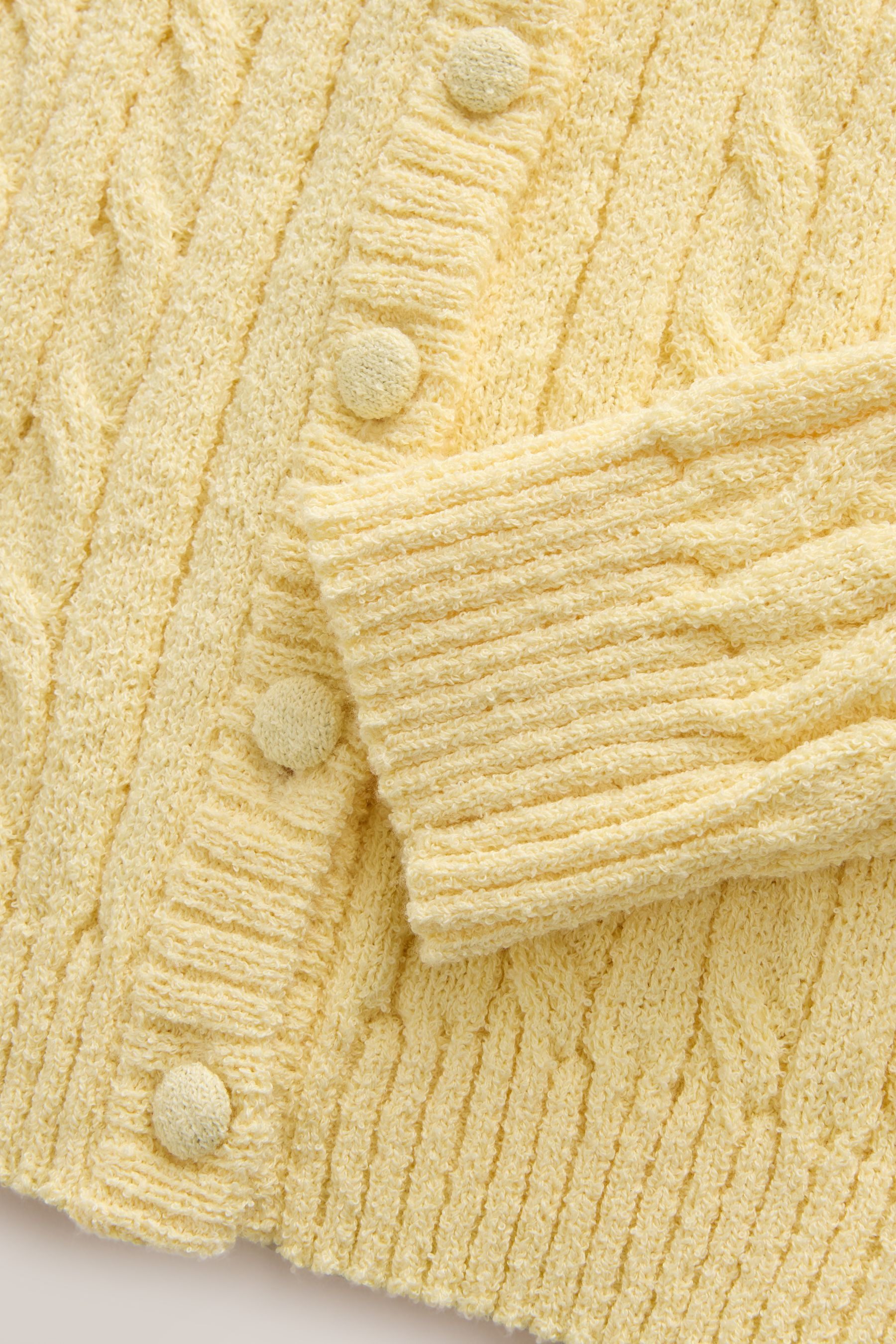 Next Strickjacke Strickjacke aus Frottee mit schmalem Zopfmuster (1-tlg)