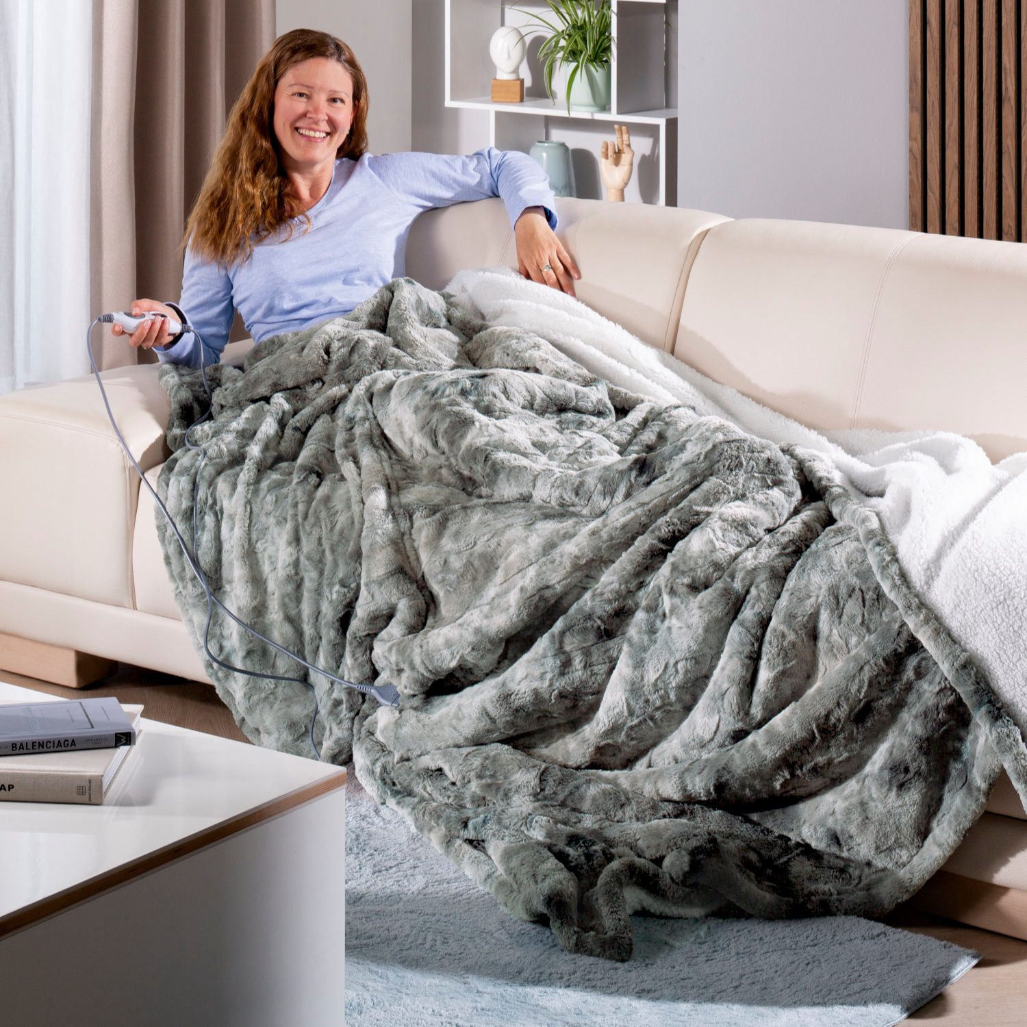Delindo Lifestyle Heizdecke XXL Winterfell, 9 Heizstufen, 1-tlg., mit Abschaltautomatik, 215x240 cm groß, Lammfell-Optik, waschbar