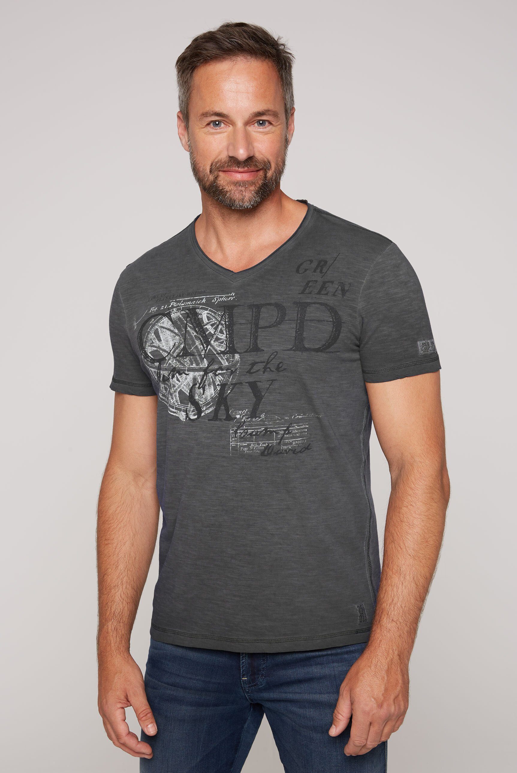 CAMP DAVID V-Shirt mit maskulinem V-Ausschnitt | V-Shirts