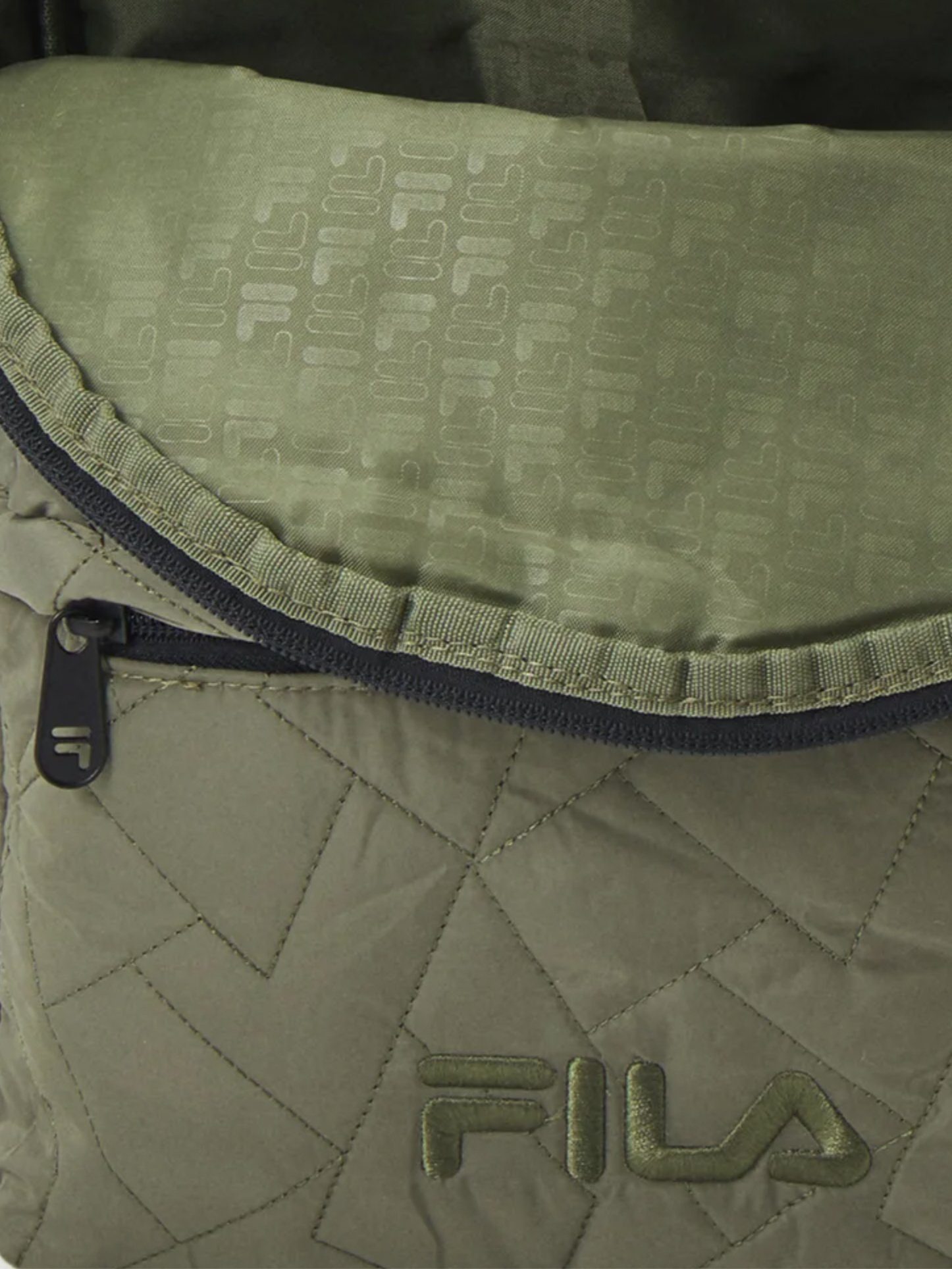 Fila Freizeitrucksack Kleiner Unisex x Rucksack mit Steppmuster - BINAN Olivgrün