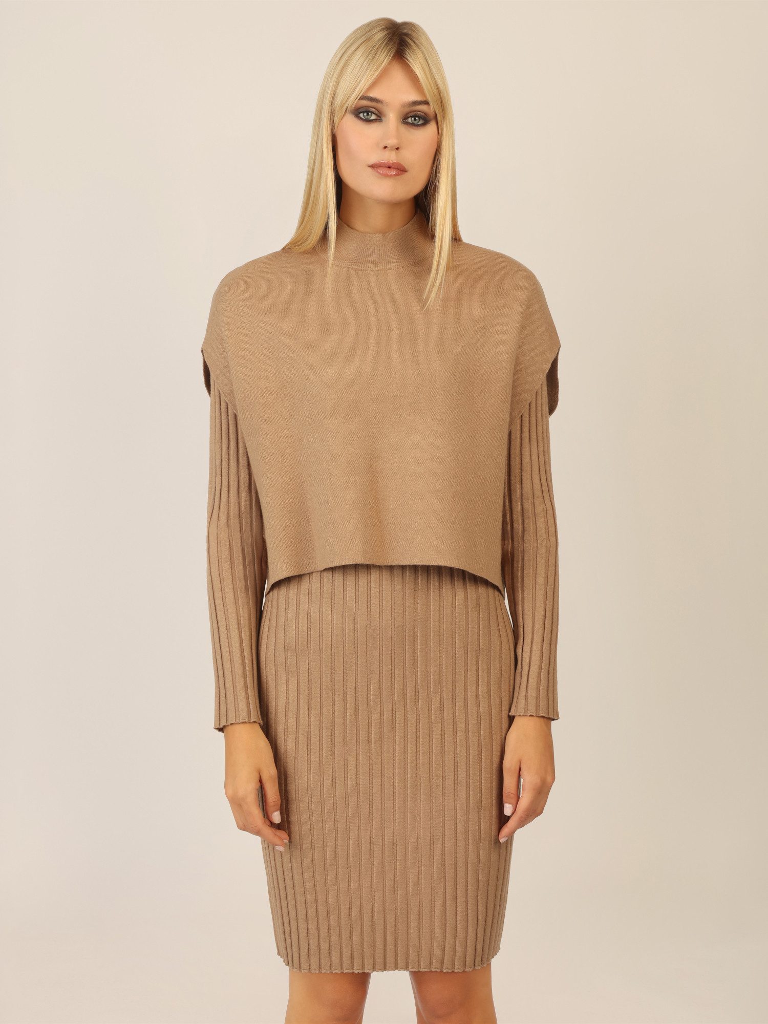 Apart Strickkleid aus Rippenstrickkleid und ärmellosem Pullunder günstig online kaufen