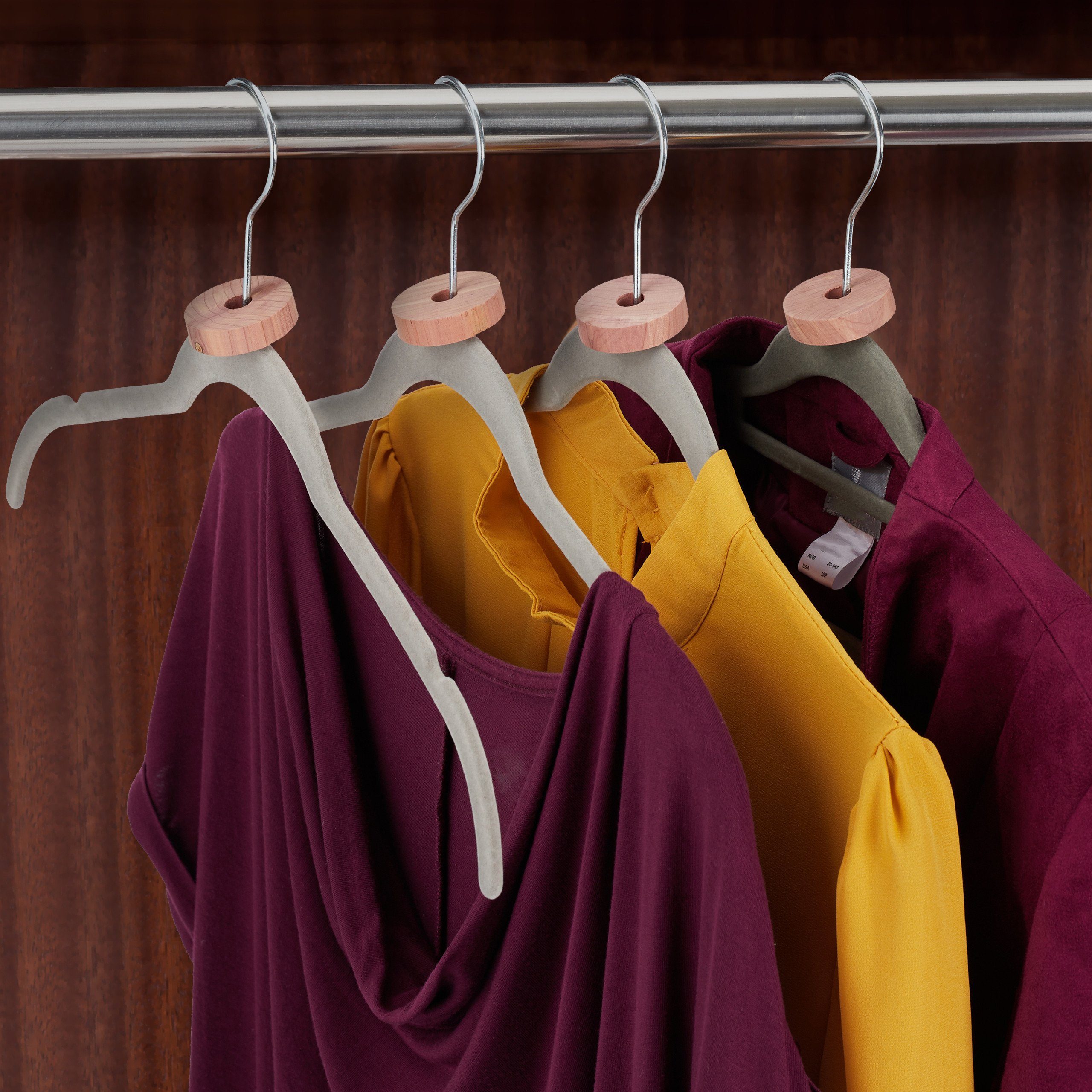 relaxdays Insektenabwehrgerät 100 x Mottenschutz aus Zedernholz