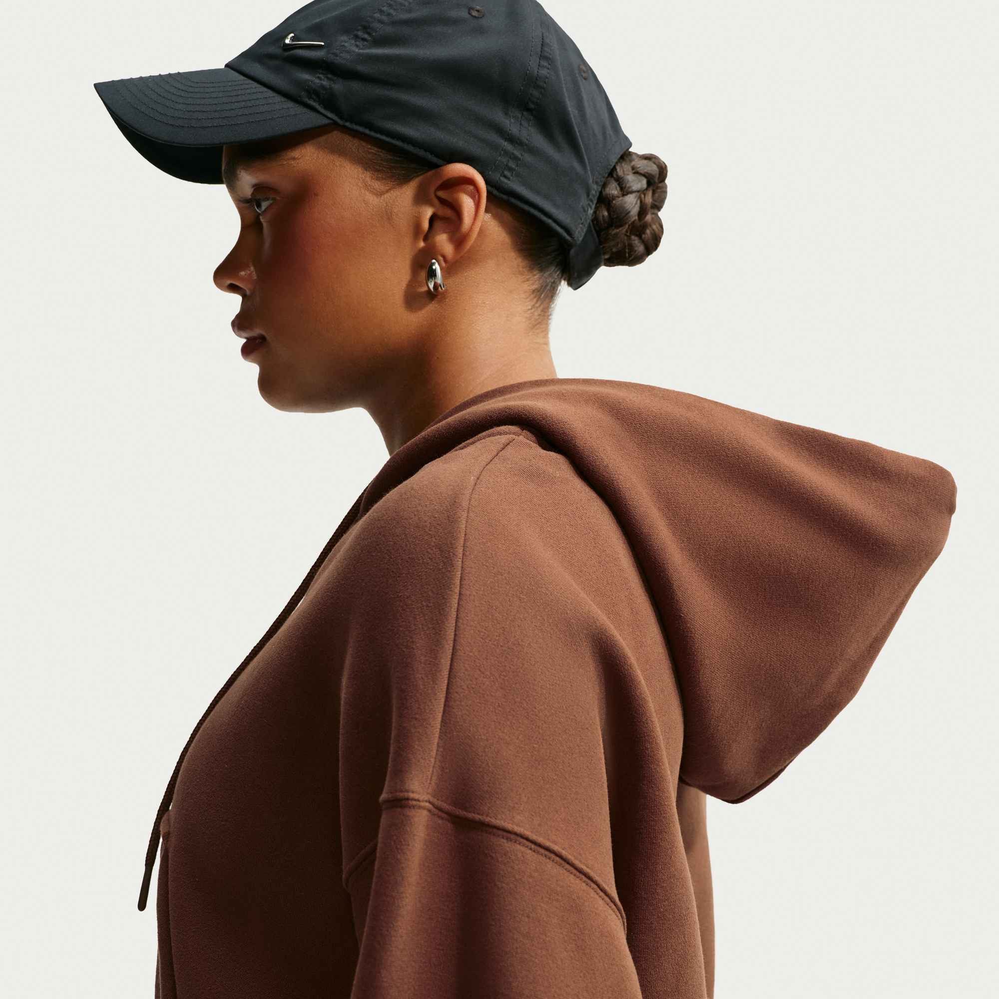 Nike Sportswear Kapuzensweatjacke W NK STDO FLC MW OS CRP FZ HDY mit Kapuze, Langarm, aus angerauter Sweatware, normale Schnittform