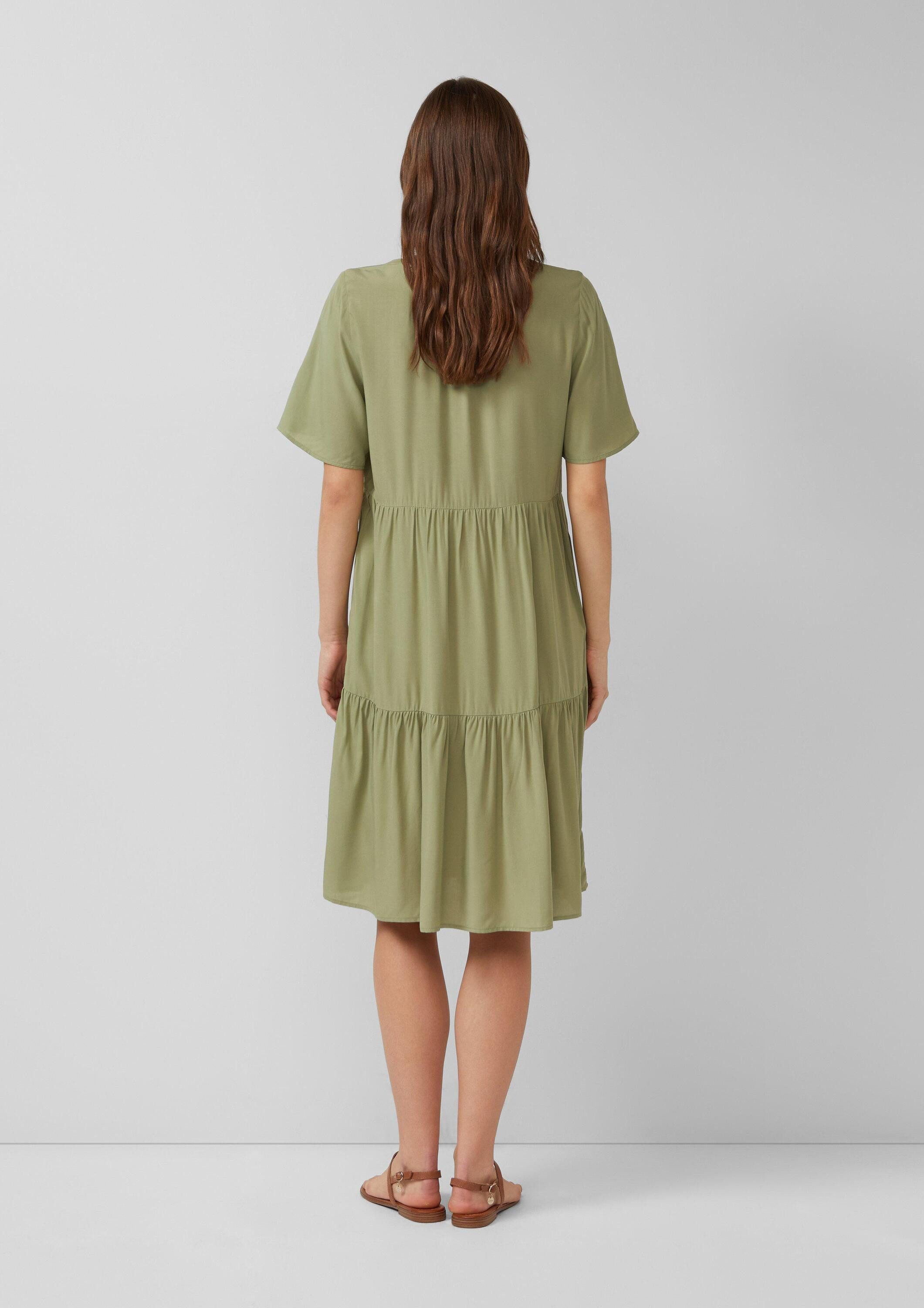 s.Oliver Midikleid Kleid Kurzes Viskose-Kleid mit Raffungen