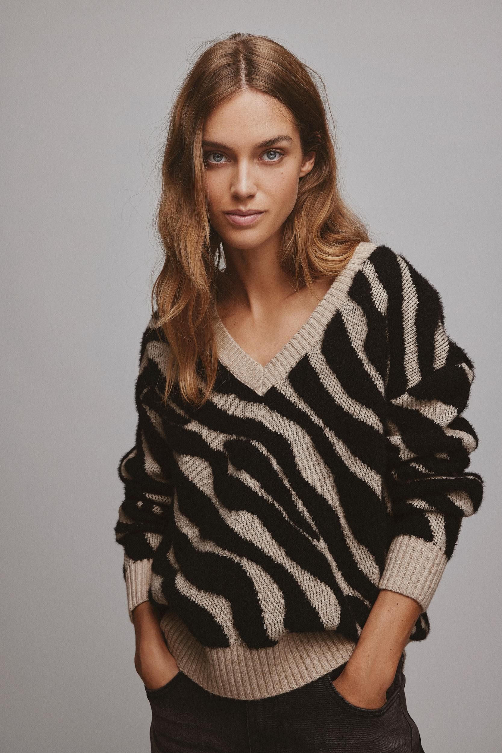 Vila Strickpullover Kuscheliger Strickpullover Jacquard Zebra Animal Muster VIRIL FEAMI VIRIL FEAMI MIX V-NECK L/S KNIT TOP-NOOS