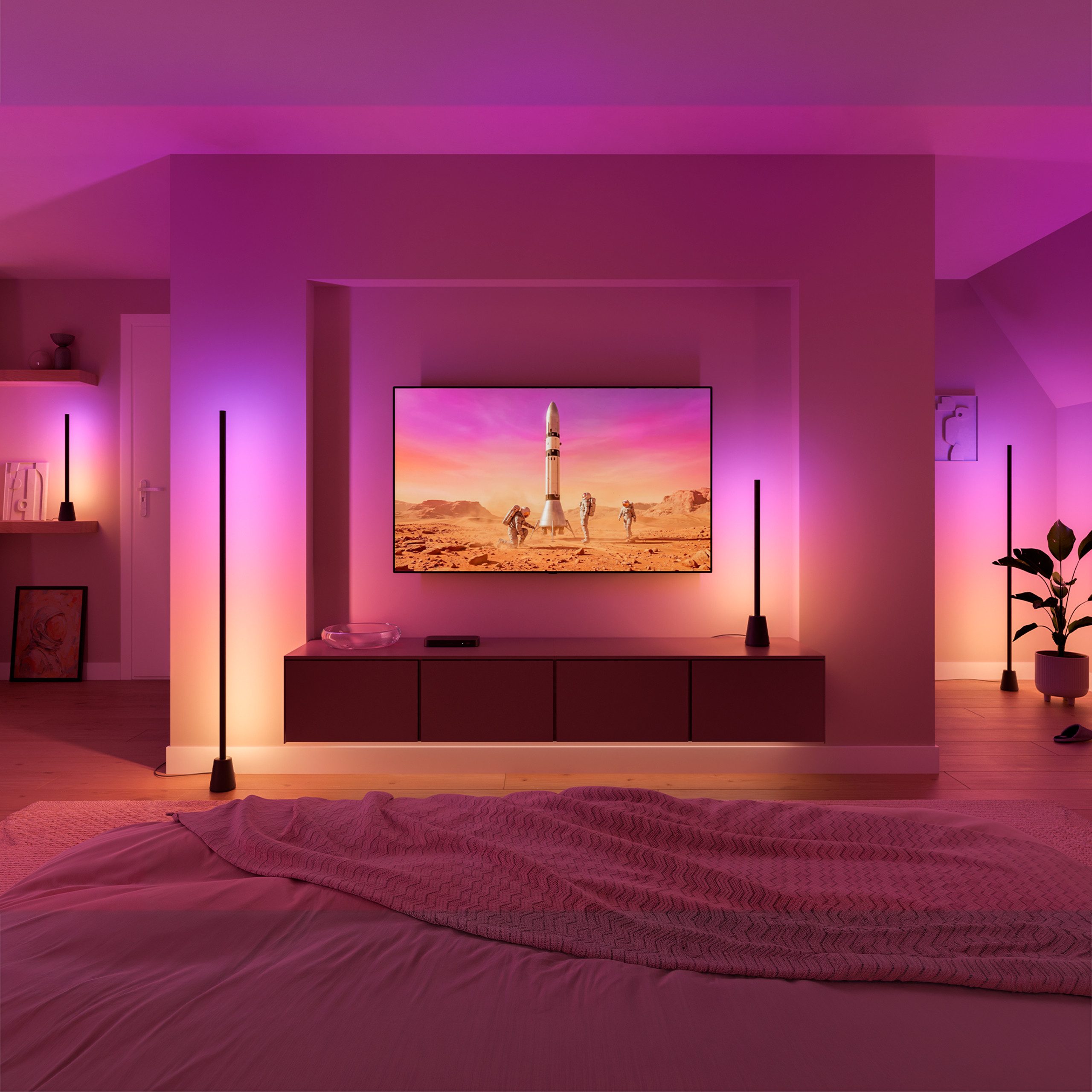 Philips Hue LED Stehlampe Play Stehleuchte, 135 cm, RGBW, Weiß & Farbverläufe, smartes Licht, Abschaltautomatik, Bluetooth, CCT - über Fernbedienung, Dimmer, Dimmfunktion, Farbsteuerung, Farbwechsel, Leuchtdauer einstellbar, Memoryfunktion, Nachtlichtfunktion, RGB, Smart Home, Timerfunktion, Weckerfunktion, dimmbar über Fernbedienung, getrennt schaltbar, mehrere Helligkeitsstufen, LED fest integriert, RGB, App‑ & Sprachsteuerung (TV‑Sync mit Hue Bridge & Sync Box)