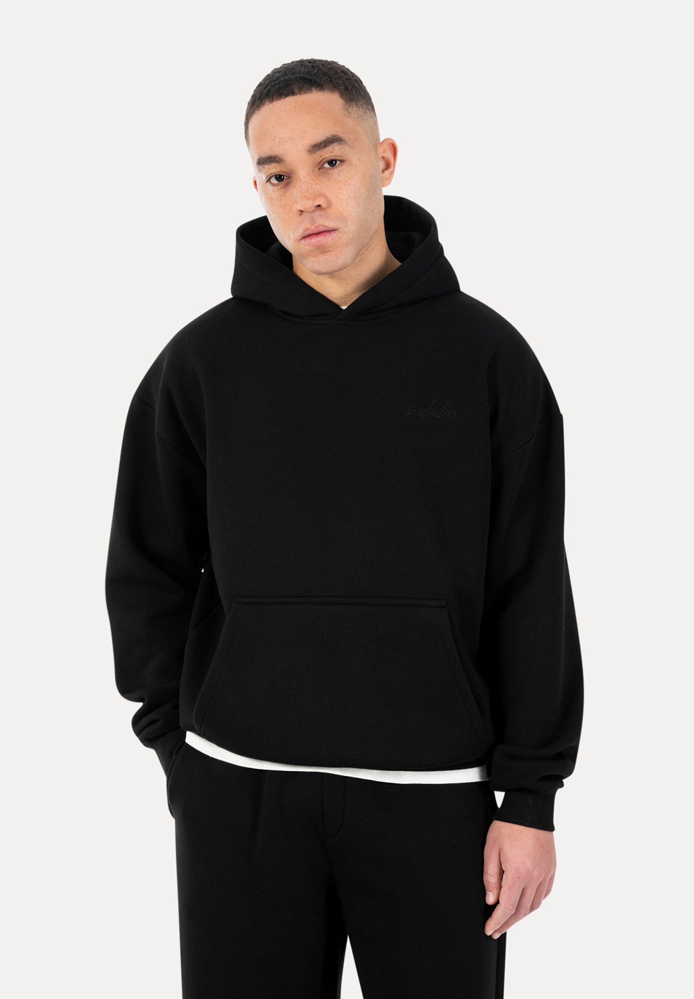 Hoodie Kaleo, Kapuzenpullover Oversize mit Logo Stickerei und Kängurutasche