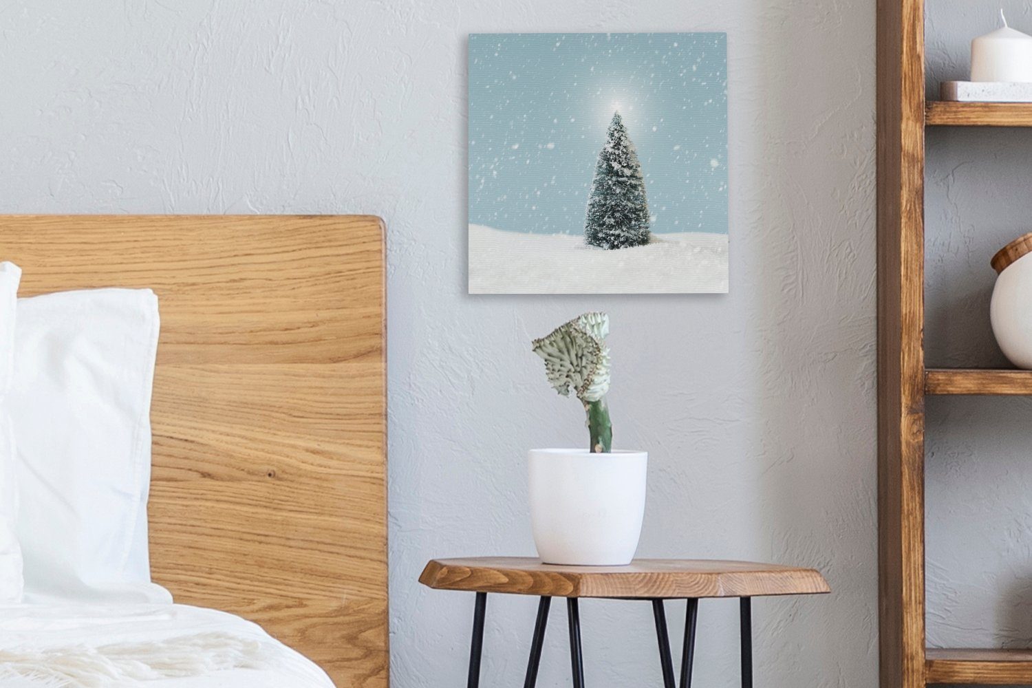 OneMillionCanvasses® Leinwandbild Ein Weihnachtsbaum für Landschaft (1 Leinwand St), Bilder und einer Schlafzimmer einem in verschneiten blauen, Wohnzimmer