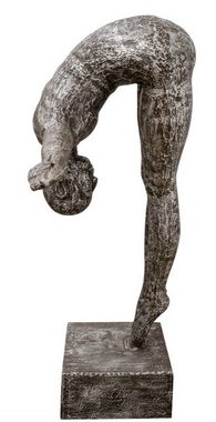 Casa Padrino Dekofigur Casa Padrino Kunstspringer Skulptur Silber / Schwarz 157 x 54 x H. 135 cm - Luxus Deko Turmspringer Figur