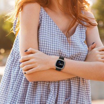 kwmobile Smartwatch-Hülle 2x Kunststoff Hülle für Fitbit Versa 4 / Sense 2, Schutzrahmen - Glitzer Schutzhülle in Transparent Schwarz