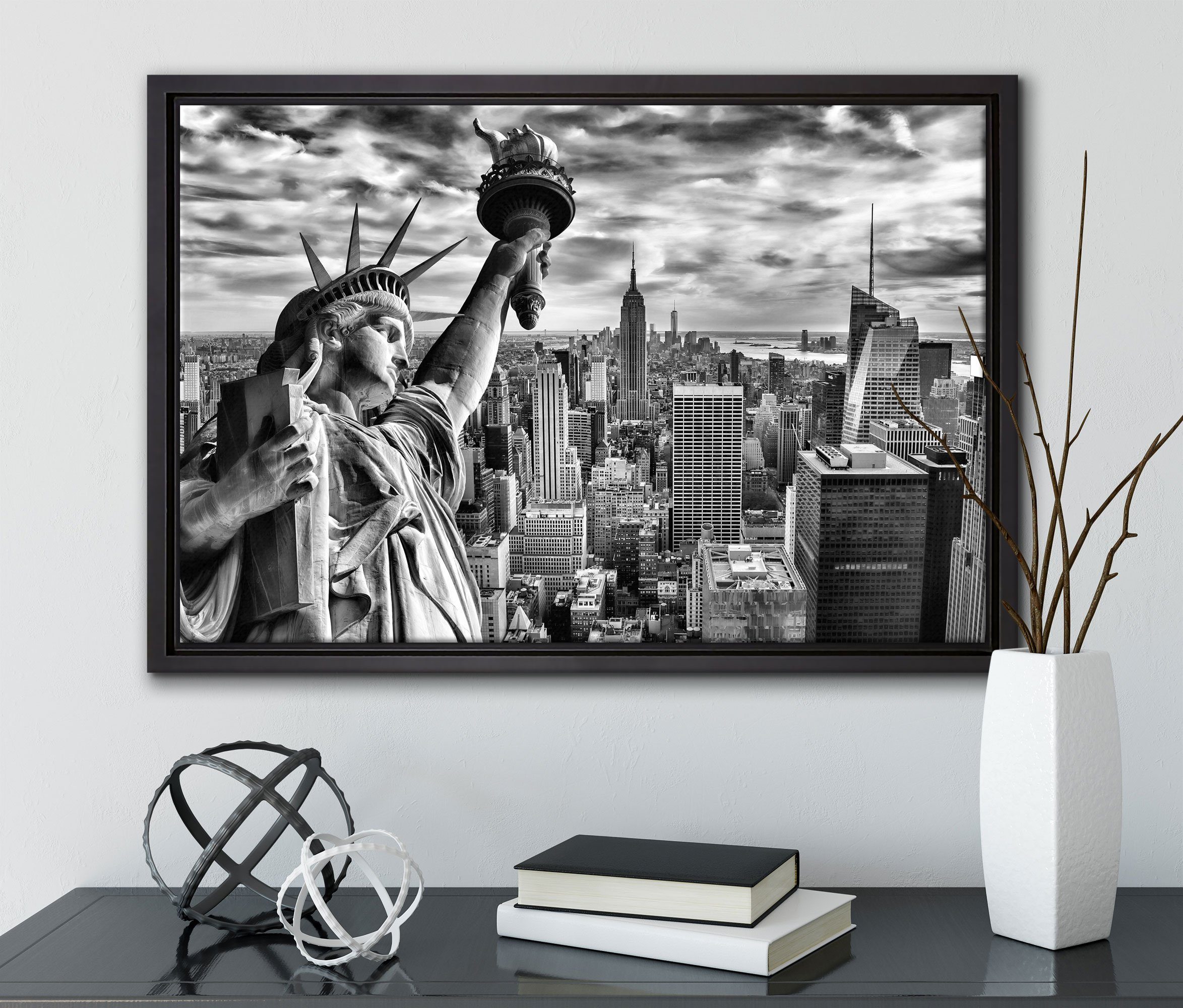 Schattenfugen-Bilderrahmen Leinwandbild Pixxprint Zackenaufhänger Freiheitsstatue in in fertig inkl. gefasst, Leinwandbild (1 Wanddekoration einem bespannt, York, New St),