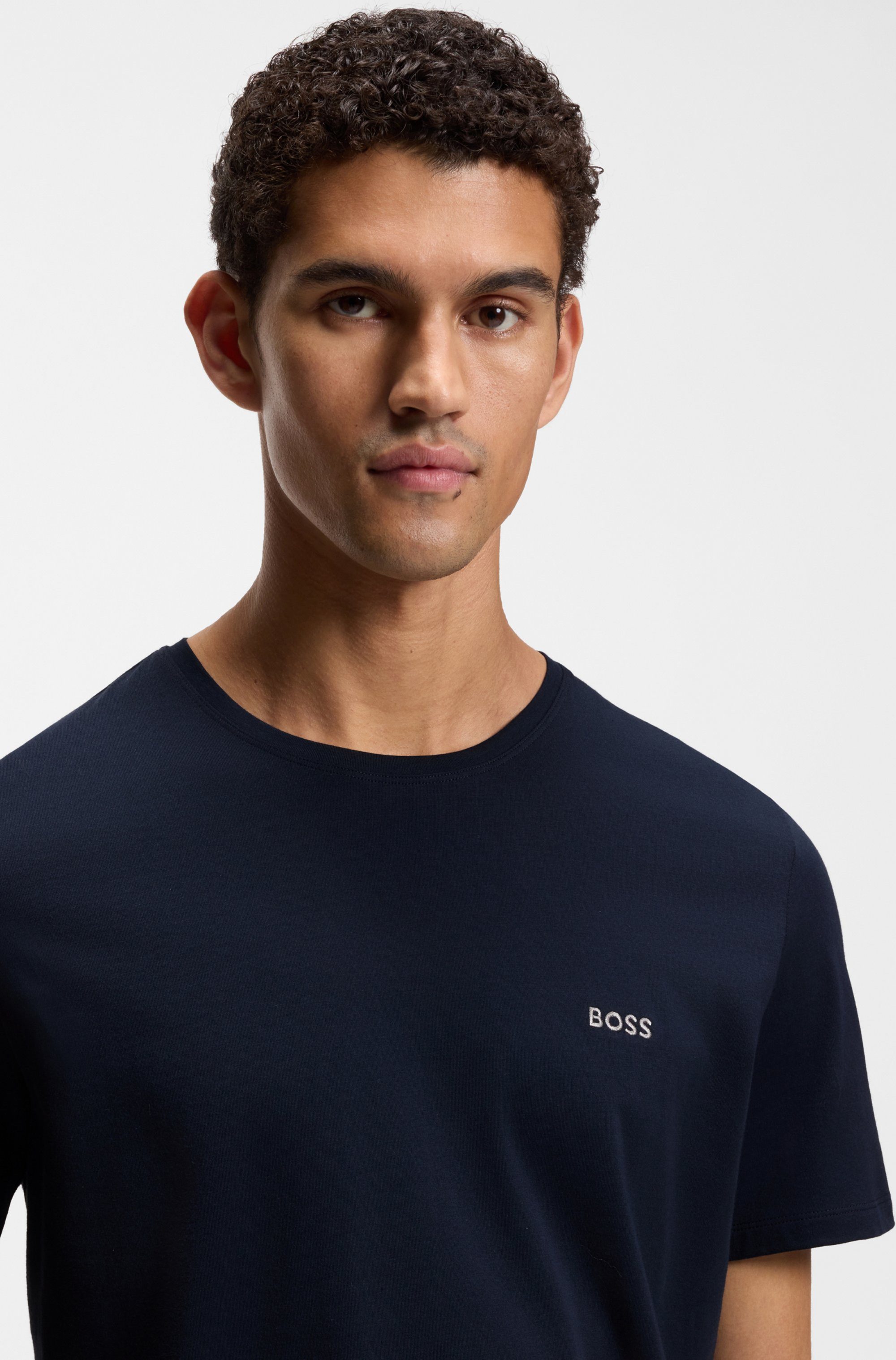BOSS T-Shirt Mix&Match T-Shirt R mit BOSS Stickerei auf der Brust