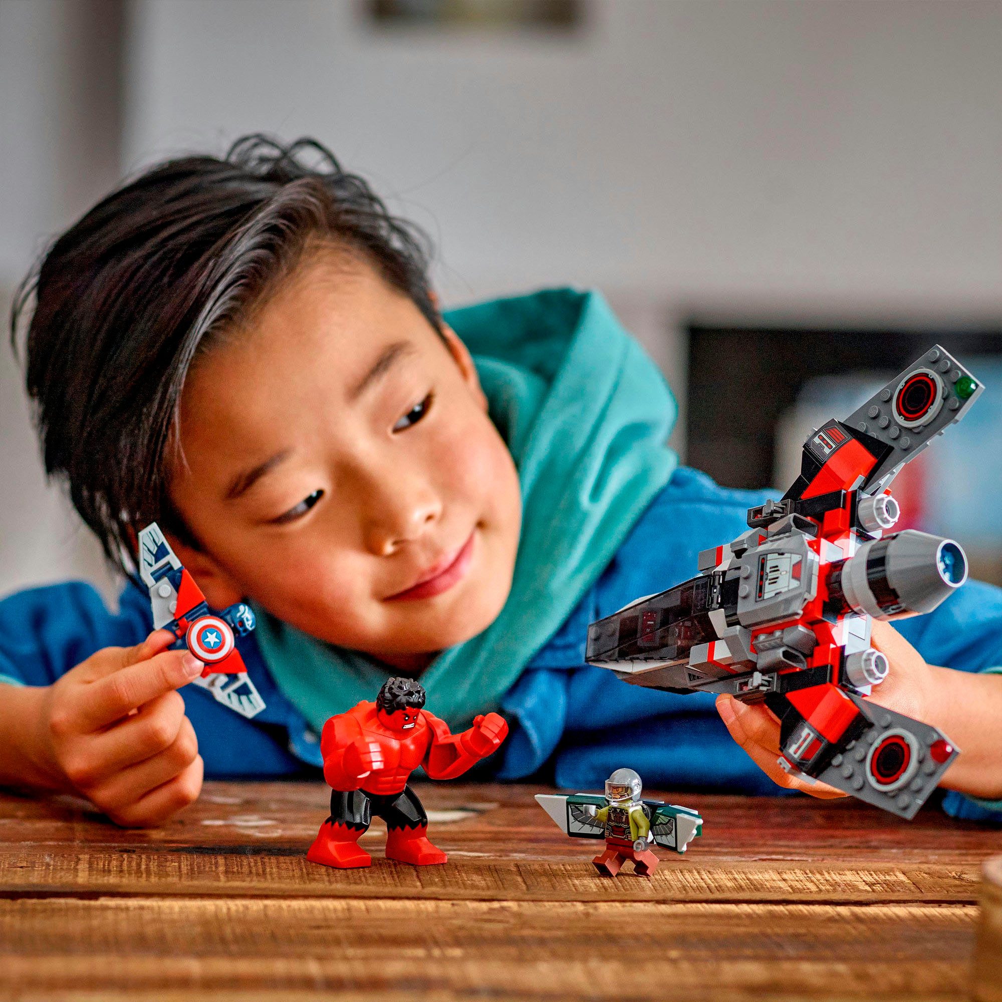 LEGO® Showdown zwischen Captain America und Red Hulk (76292) Konstruktionss günstig online kaufen