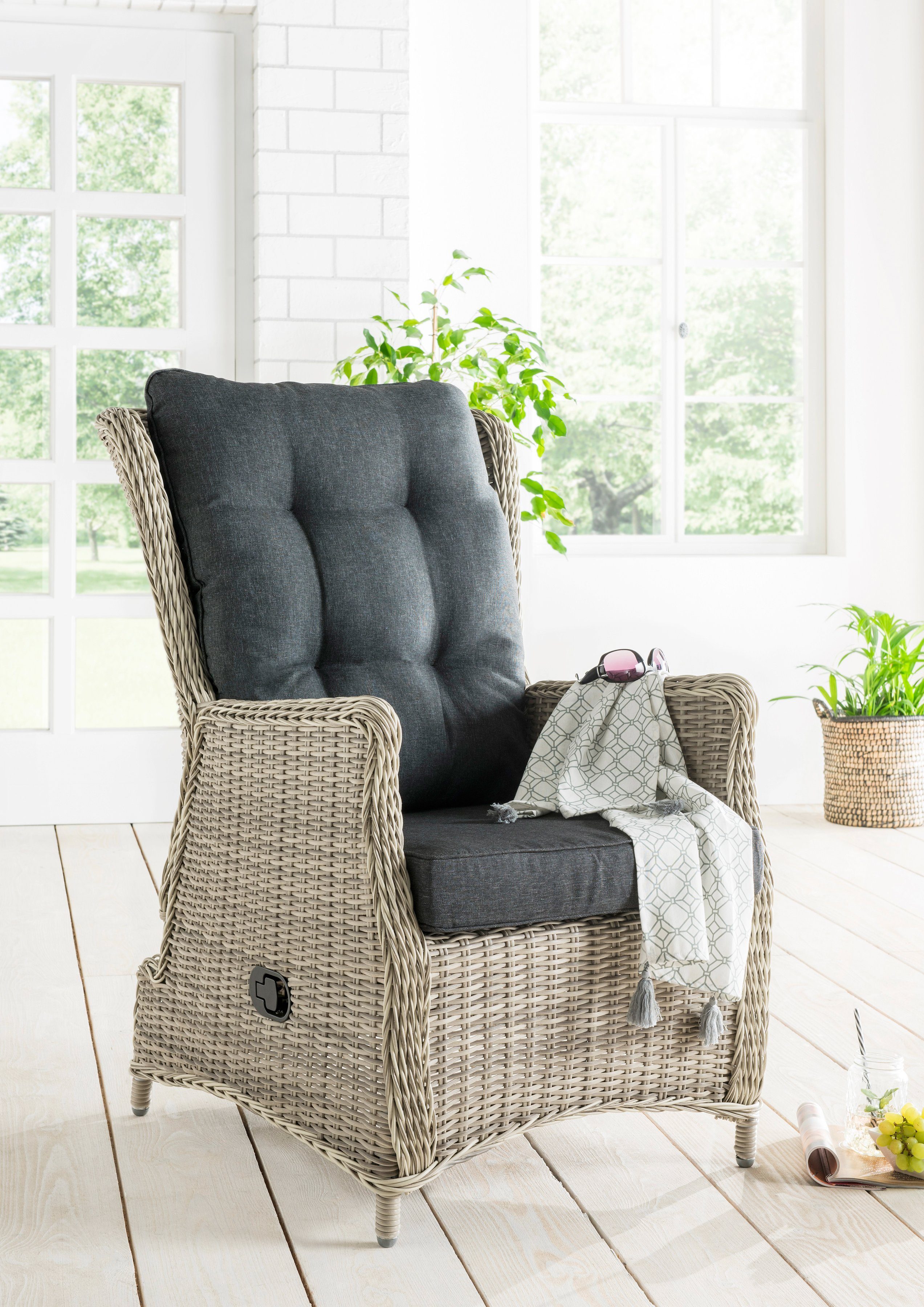 Destiny Gartenlounge-Set CASA RELAX CASA, (4-tlg., 1x Sessel, 1x Fußhocker, inkl. Auflagen), Aluminium, Polyrattan