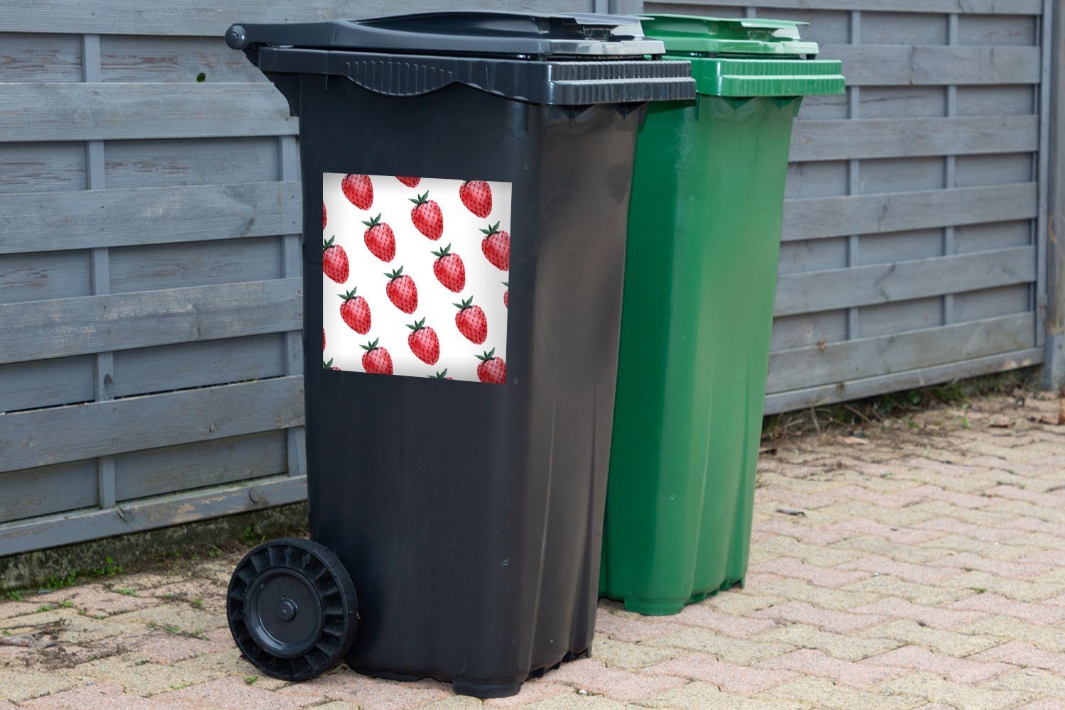 MuchoWow Wandsticker - - Container, Sticker, St), Obst Mülltonne, Mülleimer-aufkleber, Weiß Erdbeere Abfalbehälter (1