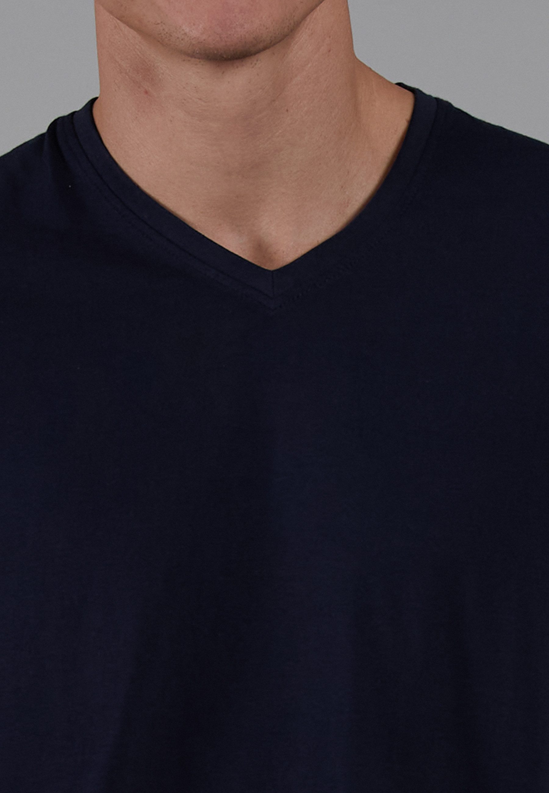 CECEBA V-Shirt 30893 (Doppelpack) in reiner natürlicher Baumwoll-Qualität