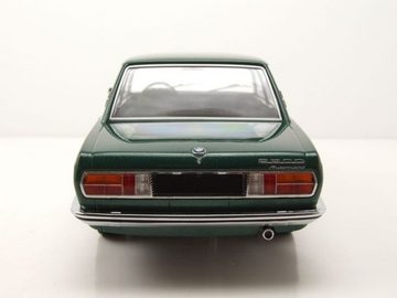Minichamps Modellauto BMW 2500 E3 1968 grün metallic Modellauto 1:18 Minichamps, Maßstab 1:18
