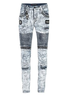 Cipo & Baxx Röhrenjeans mit extravaganter Waschung in Straight Fit